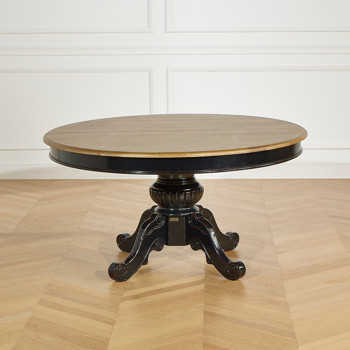 Table ovale en chêne 1 rallonge 6/8 couverts AMBOISE noire, ROBIN DES BOIS