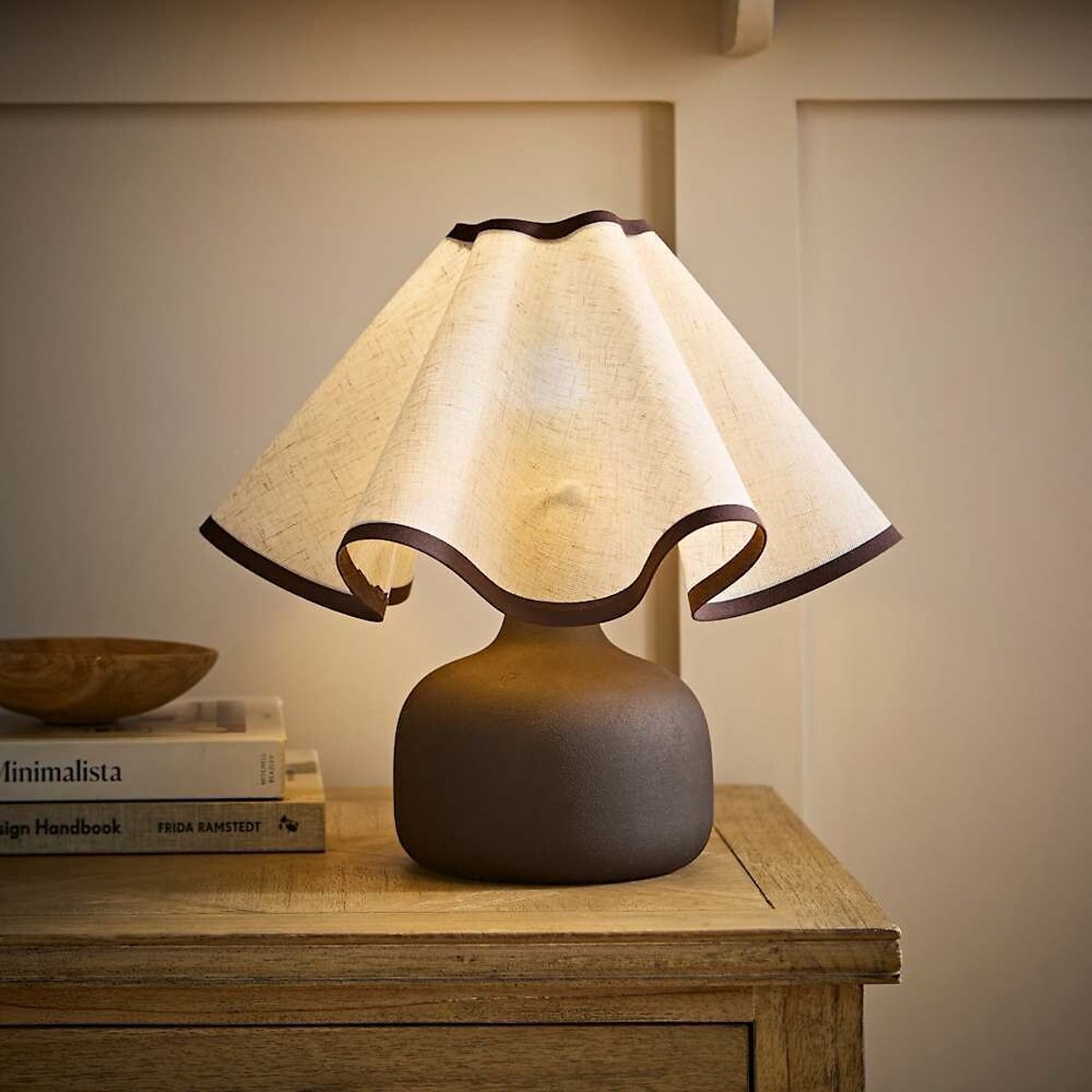Ester Table Lamp with Ripple Shade in Natural brown , ÉDITÉ
