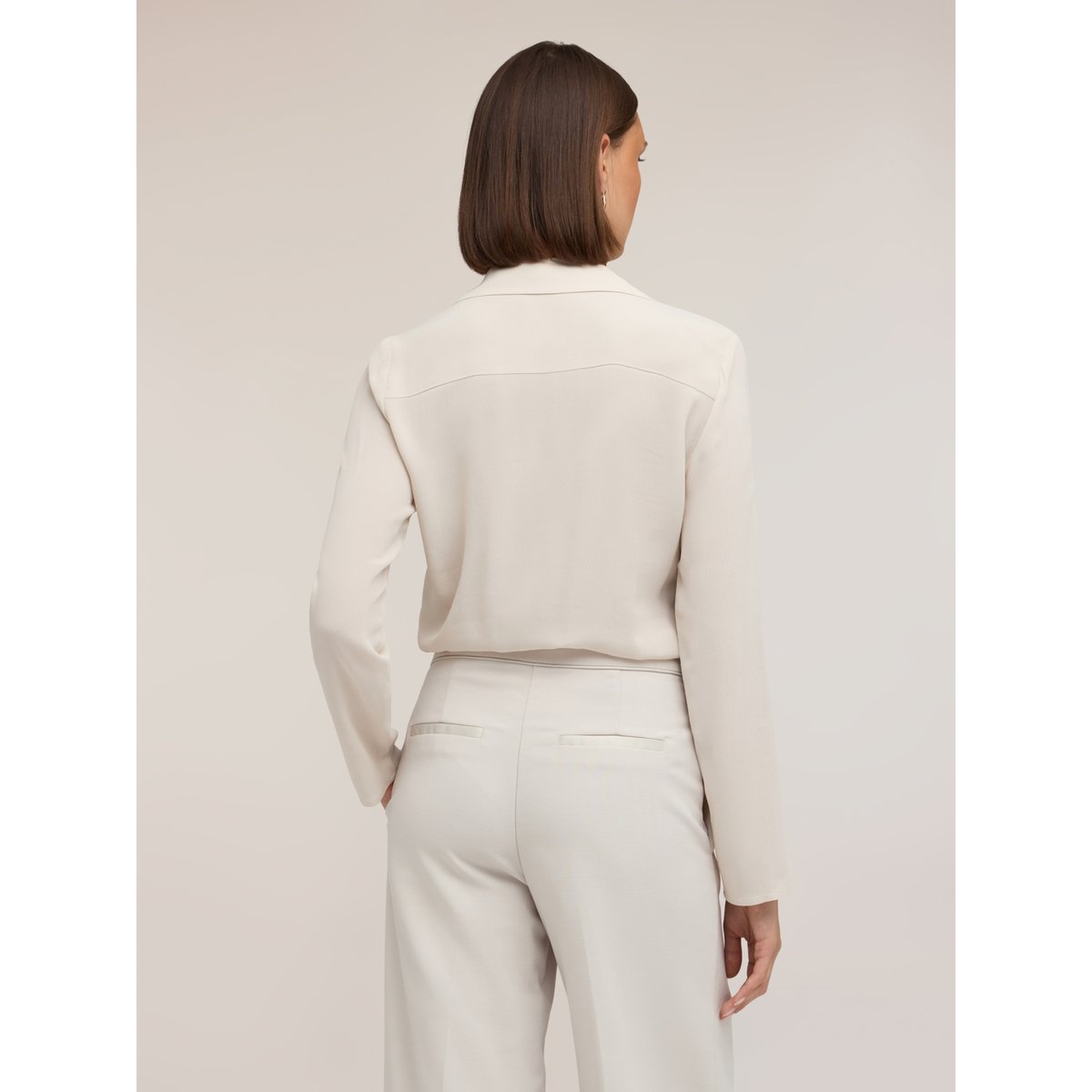 Chemise body avec décolleté croisé beige, MOTIVI