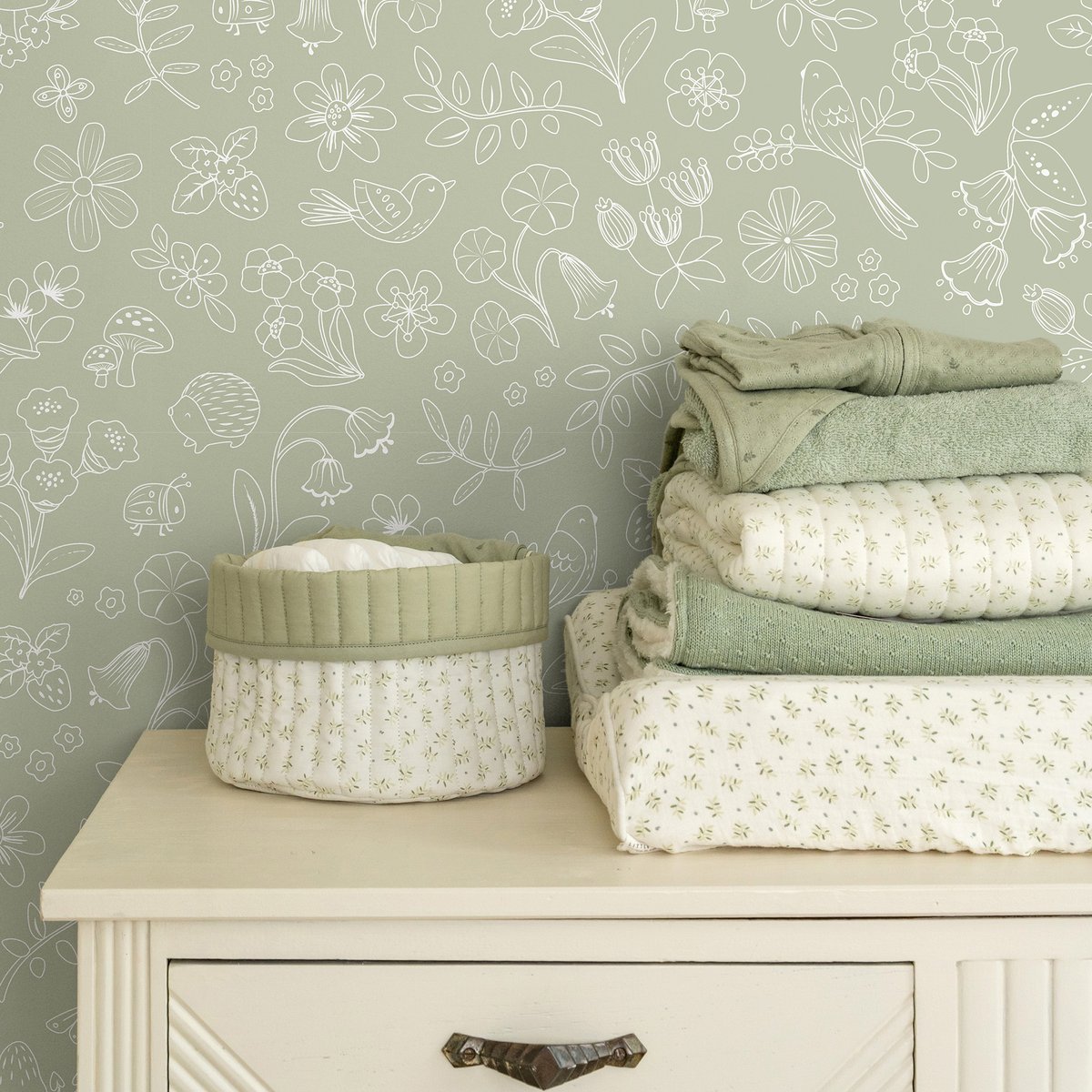 Papier peint pour enfant Petits animaux de la forêt vert sauge, blanc cassé, LITTLE DUTCH