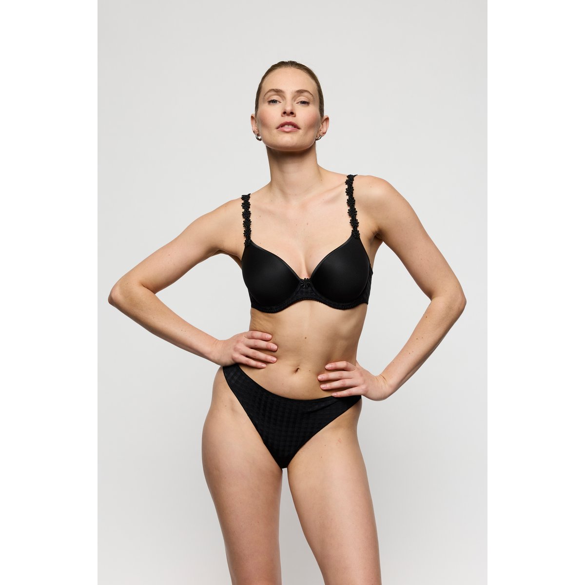 Soutien gorge emboîtant spacer AVERO noir, MARIE JO