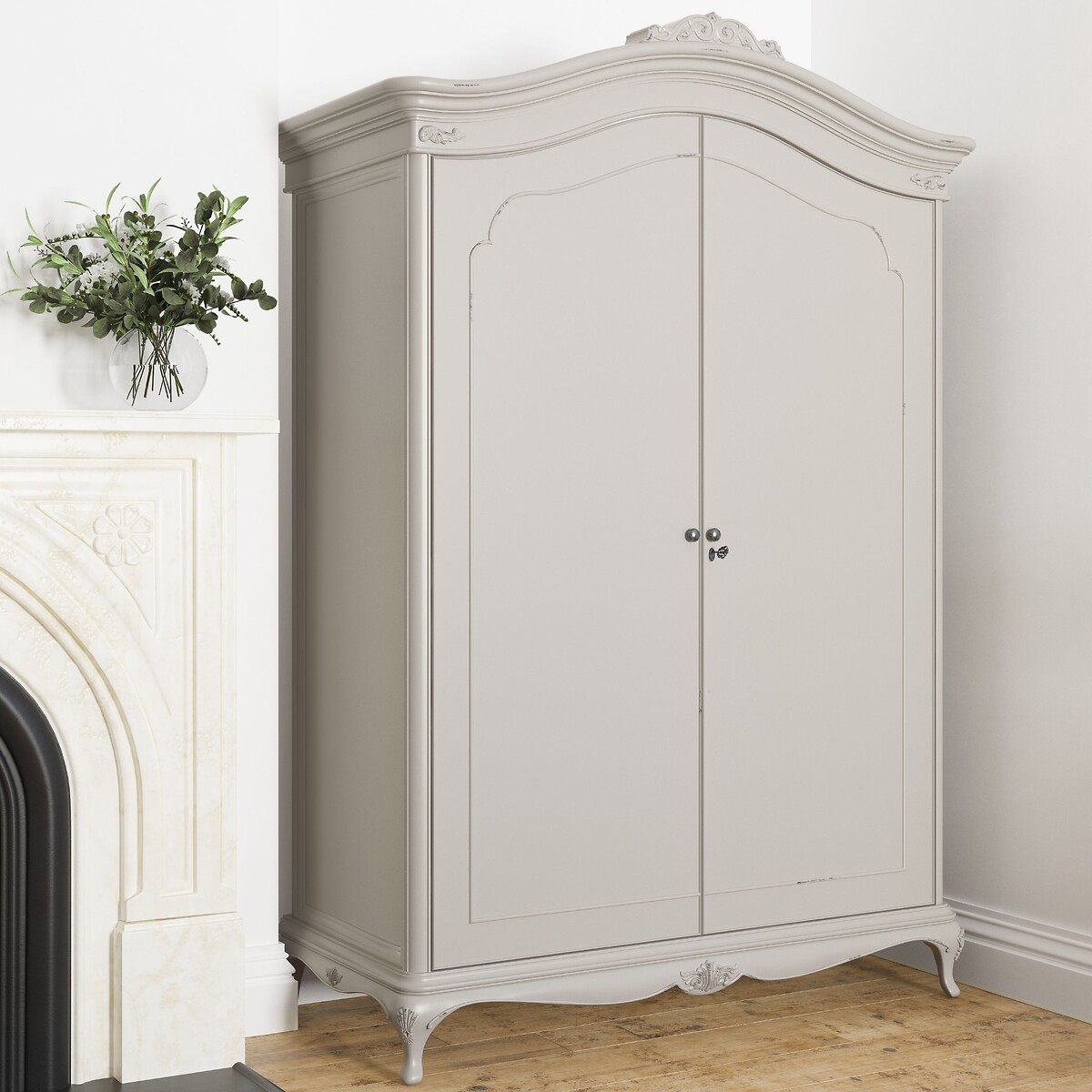 Etienne French-Vintage Wide Fitted Wardrobe grey white , WILLIS & GAMBIER