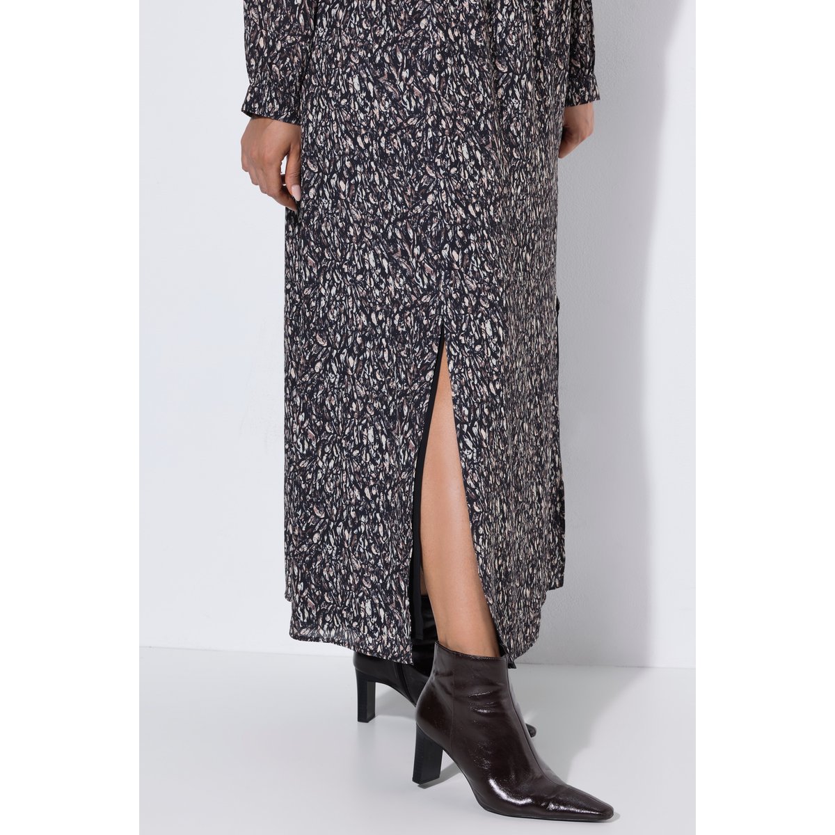 Robe maxi à manches longues et décolleté noir, ULLA POPKEN