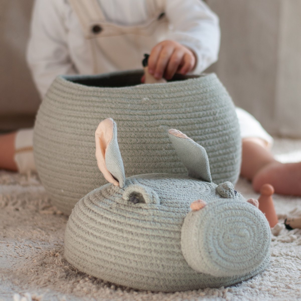 Panier Henry l'Hippopotame ANIMAL CREW bleu, LORENA CANALS