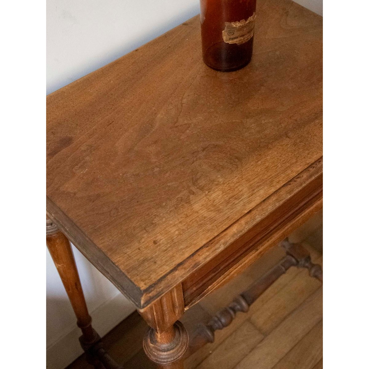 Coiffeuse au bois sculpté Louise N°337 - Bon état bois foncé, DEBONGOUT