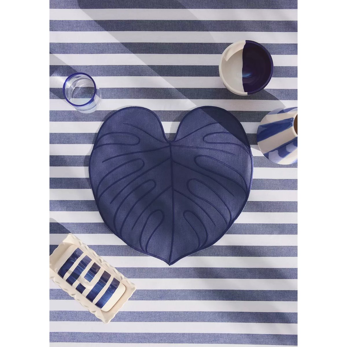 Set de table en lin enduit feuille bleu, MANGO HOME