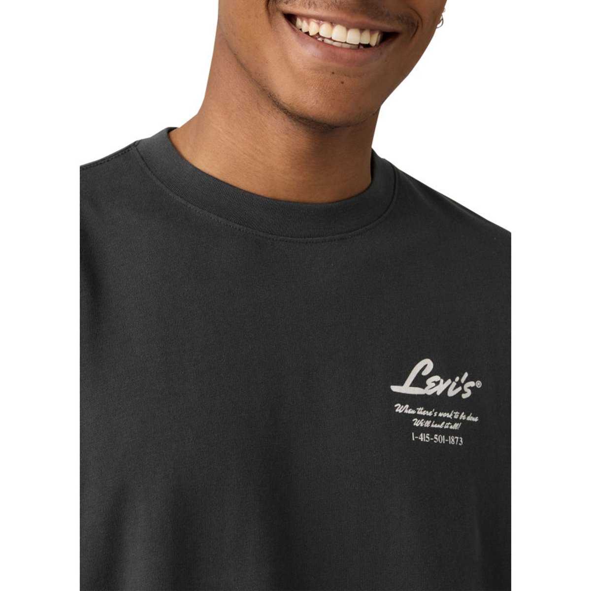 T-shirt en coton anthracite orné d'un imprimé camions et pourvu d'un col rond anthracite, LEVI'S