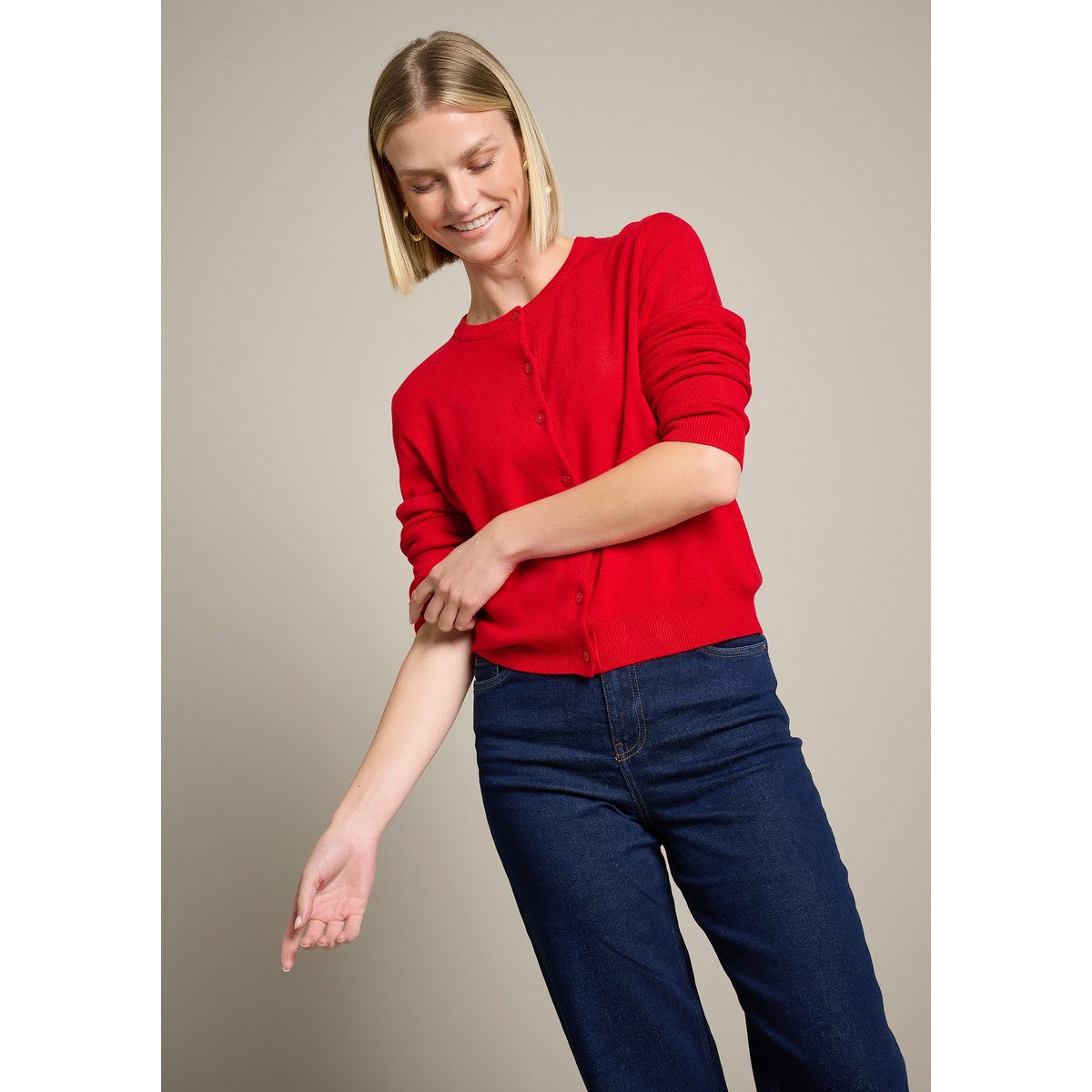 Gilet col rond boutonné rouge, LOLALIZA