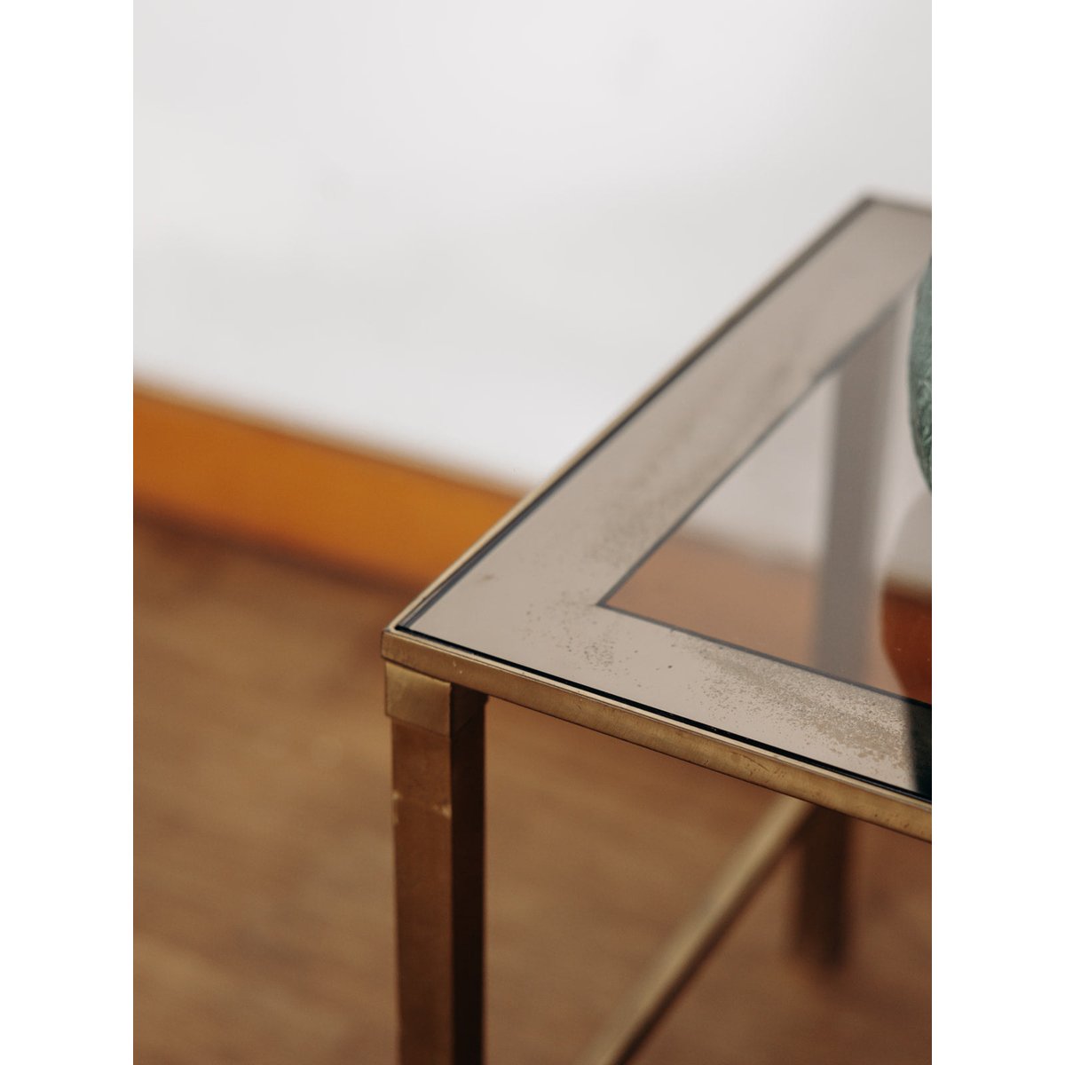 Table d'appoint en verre Hanna N°252 - Bon état doré, DEBONGOUT