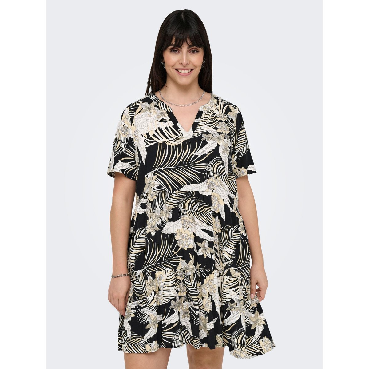 Robe black 1, ONLY CARMAKOMA