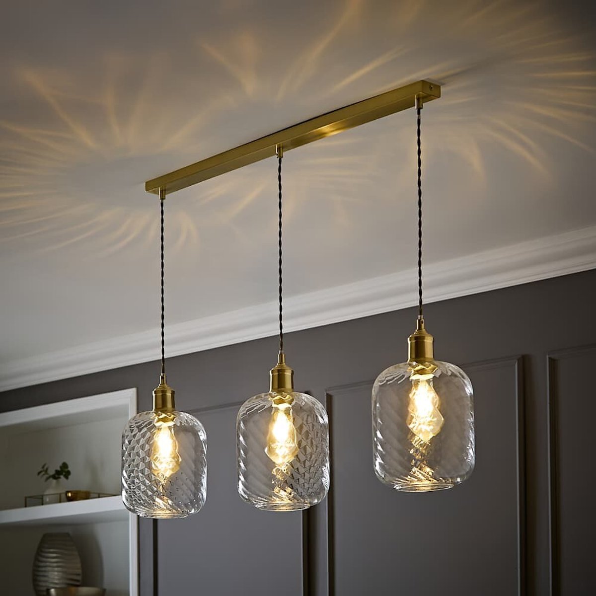 Emerson 3-Light Swirl Glass Diner Pendant Light with Filament Bulbs brushed gold, ÉDITÉ