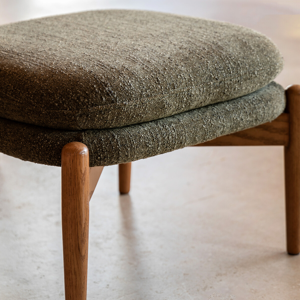 Fairfield Mid-Century Boucle Footstool green, ÉDITÉ