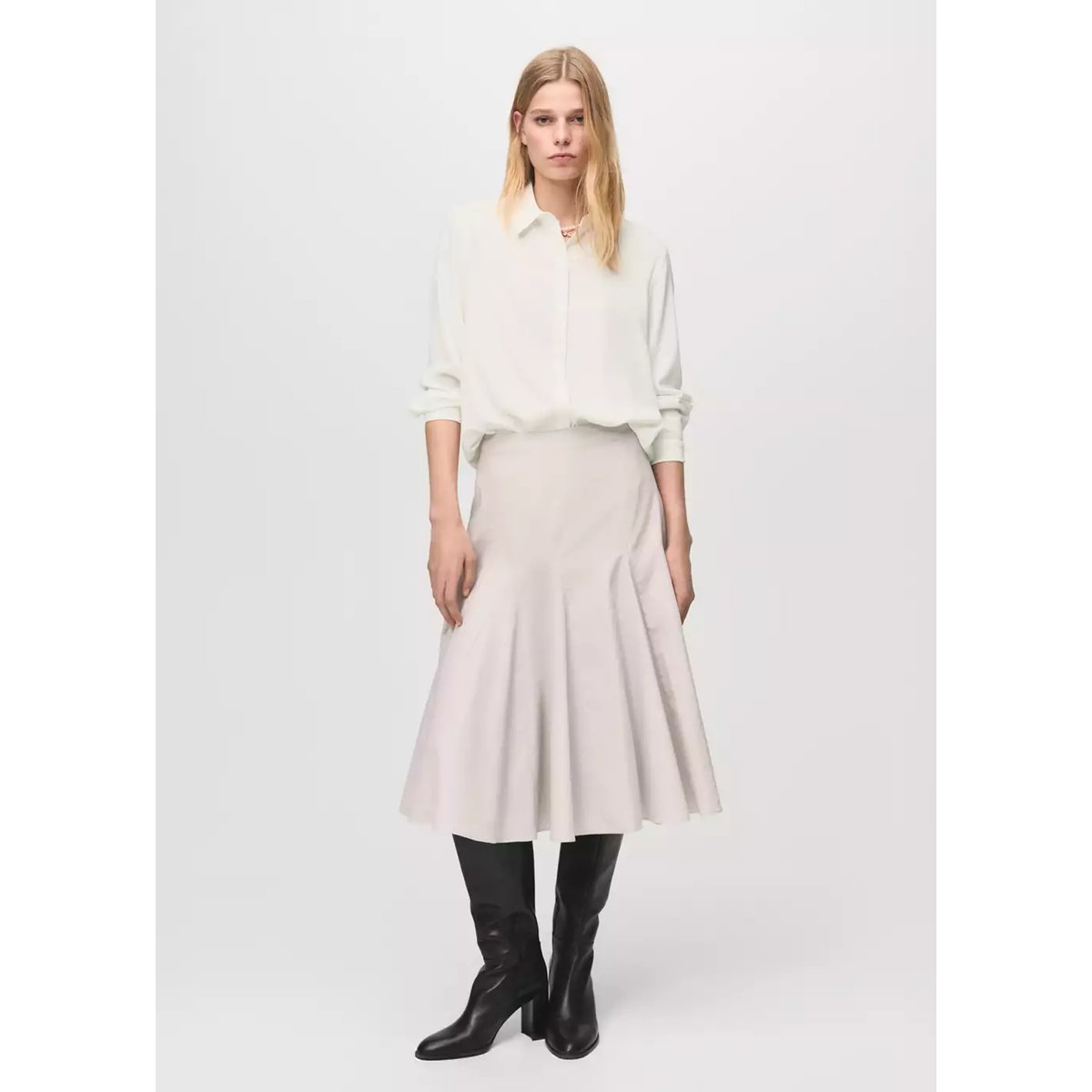 Chemise fluide avec boutons dissimulés blanc cassé, MANGO