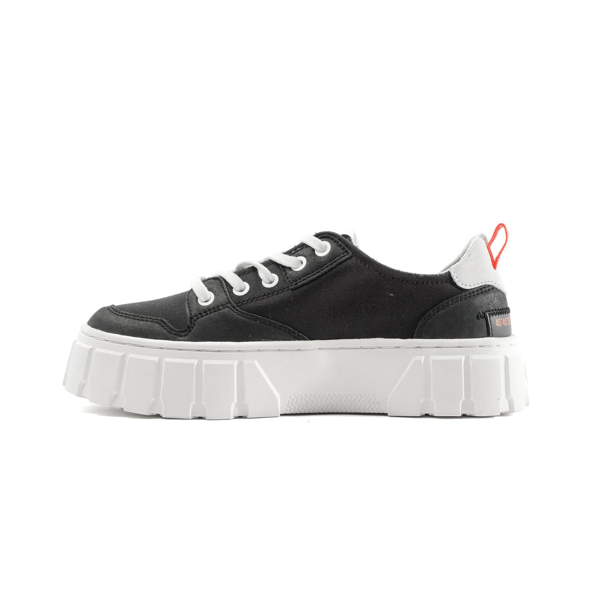 Baskets basses en cuire Pallatower Lo black, PALLADIUM