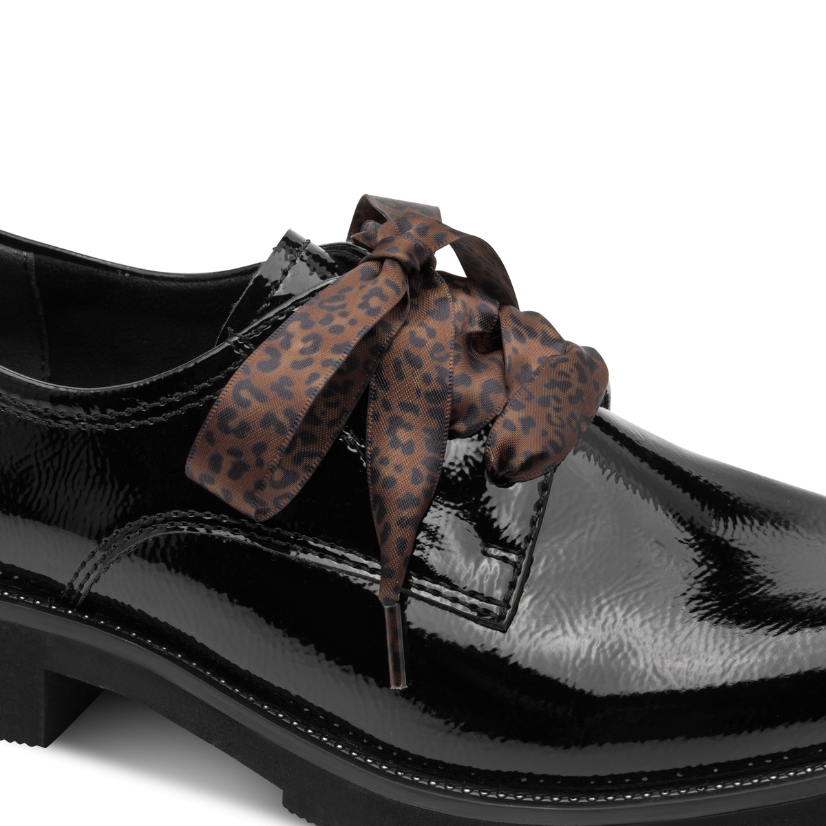 Derbie à talon noir, TAMARIS