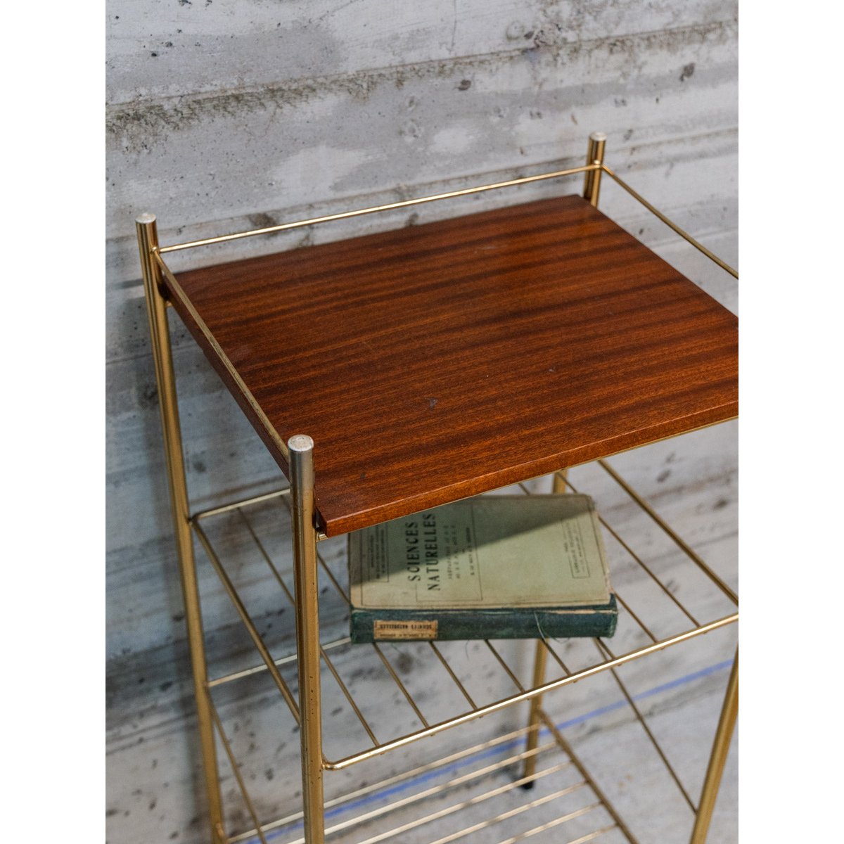 Table d'appoint en bois et métal Hanna N°1346 - Bon état bois foncé, DEBONGOUT
