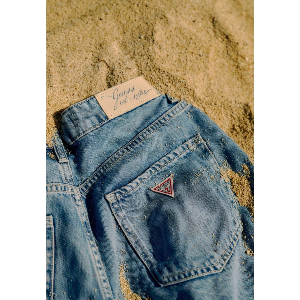 Shorts En Denim Avec Des Strass bleu clair, GUESS