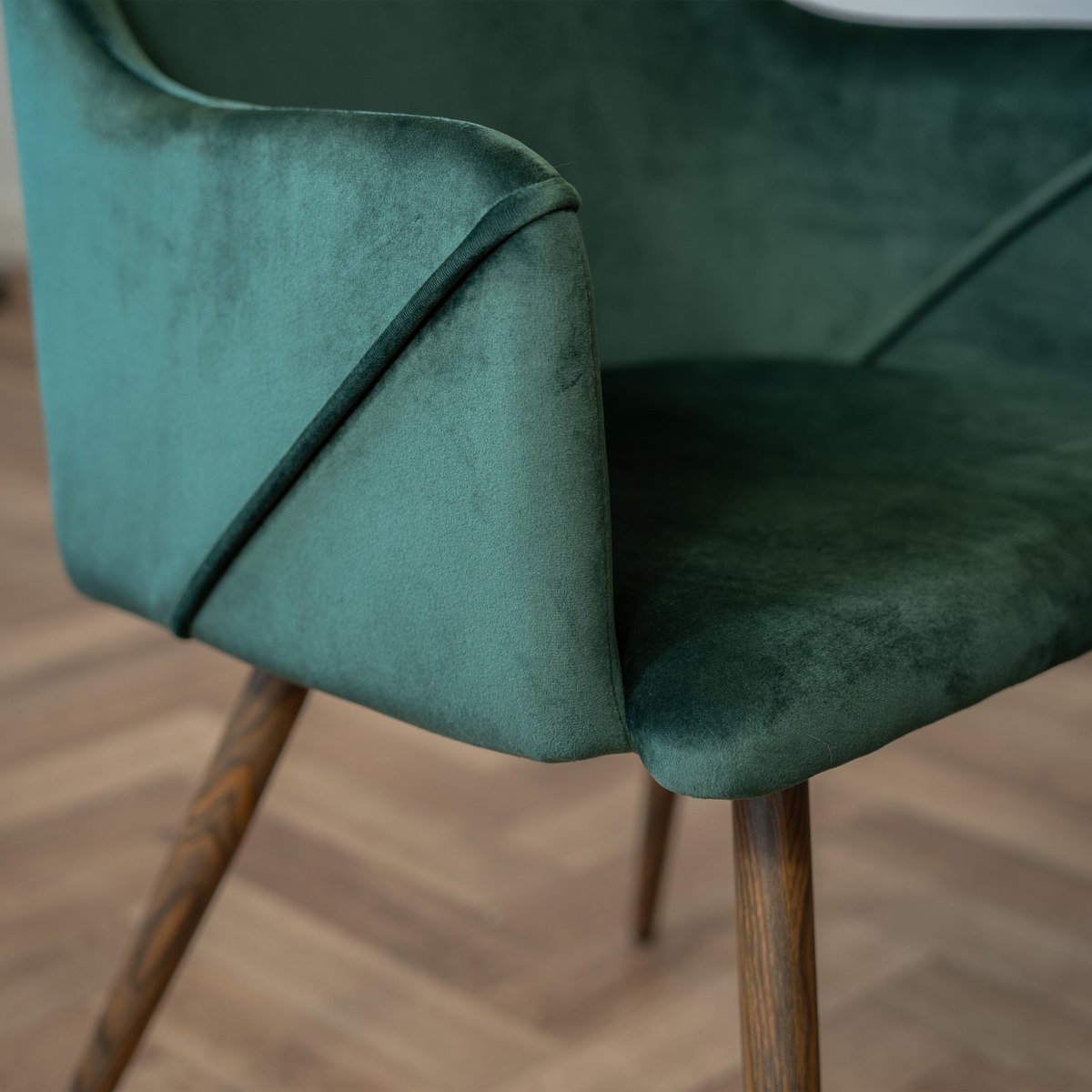 Table et chaises 4 personnes en velours - LIWA marron et vert foncé, MAISON PAVANE