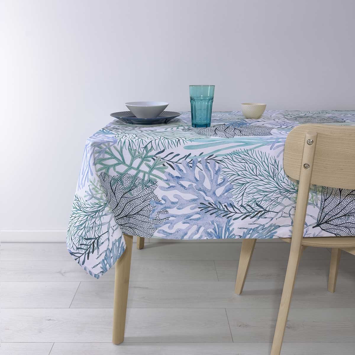 Nappe enduite anti-taches en coton ARRRECIFE bleu, NAF NAF HOME