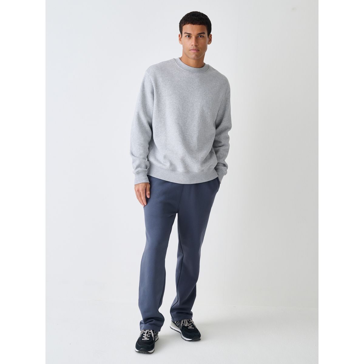 Sweat ras du cou épais en coton majoritaire gris, NEXT