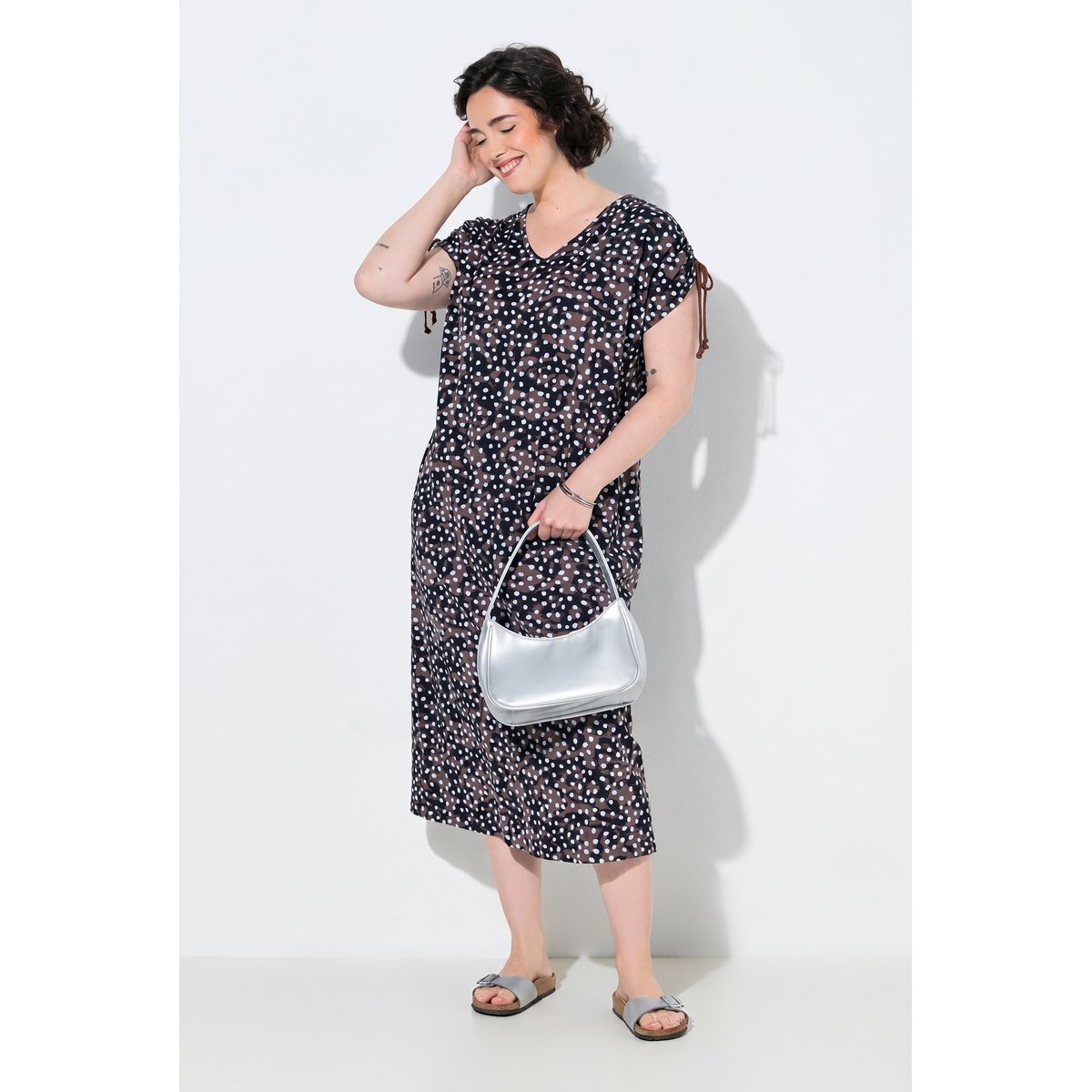 Robe longueur midi, motif à pois taupe foncé, ULLA POPKEN