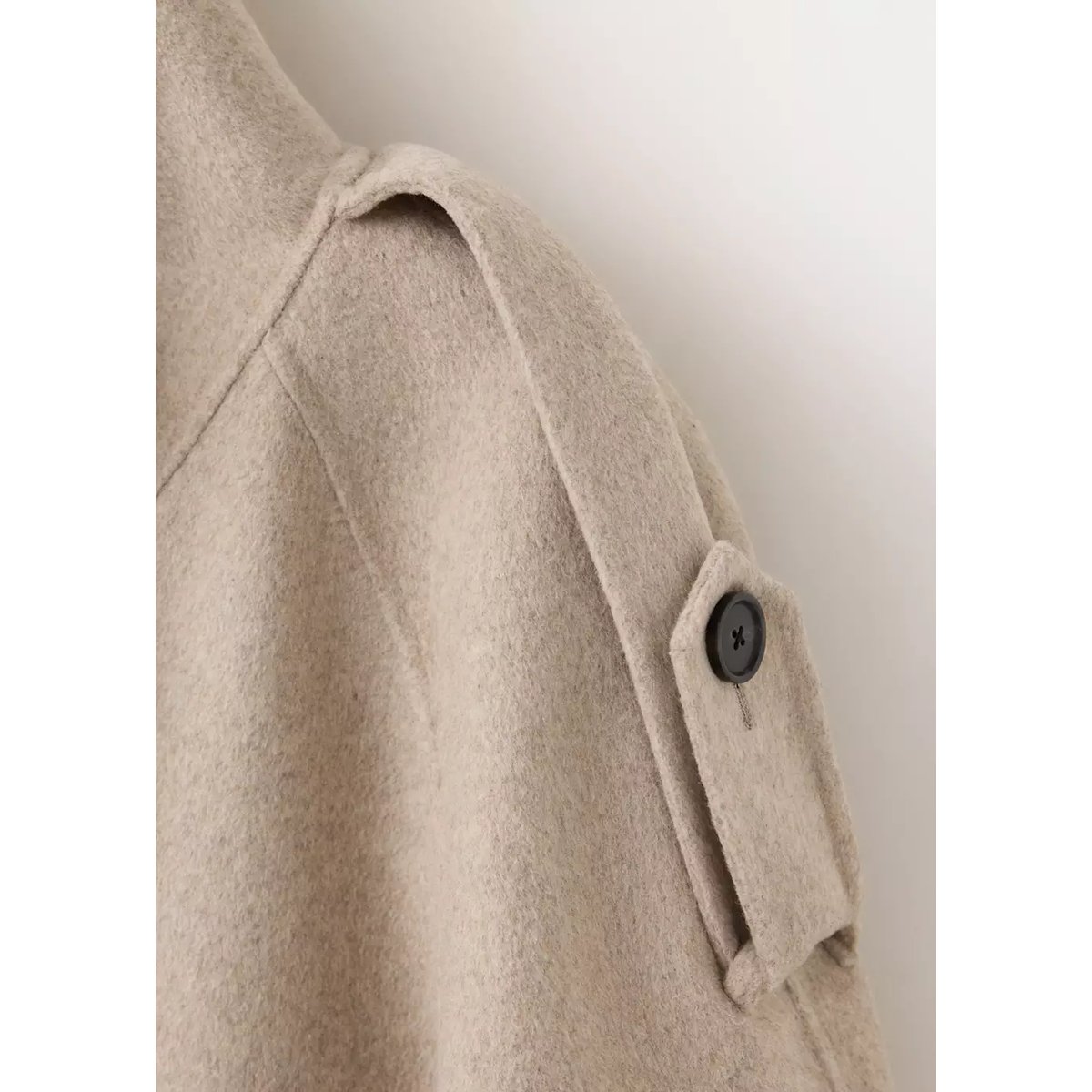 Manteau en laine à col cheminée et ceinture marron moyen, MANGO