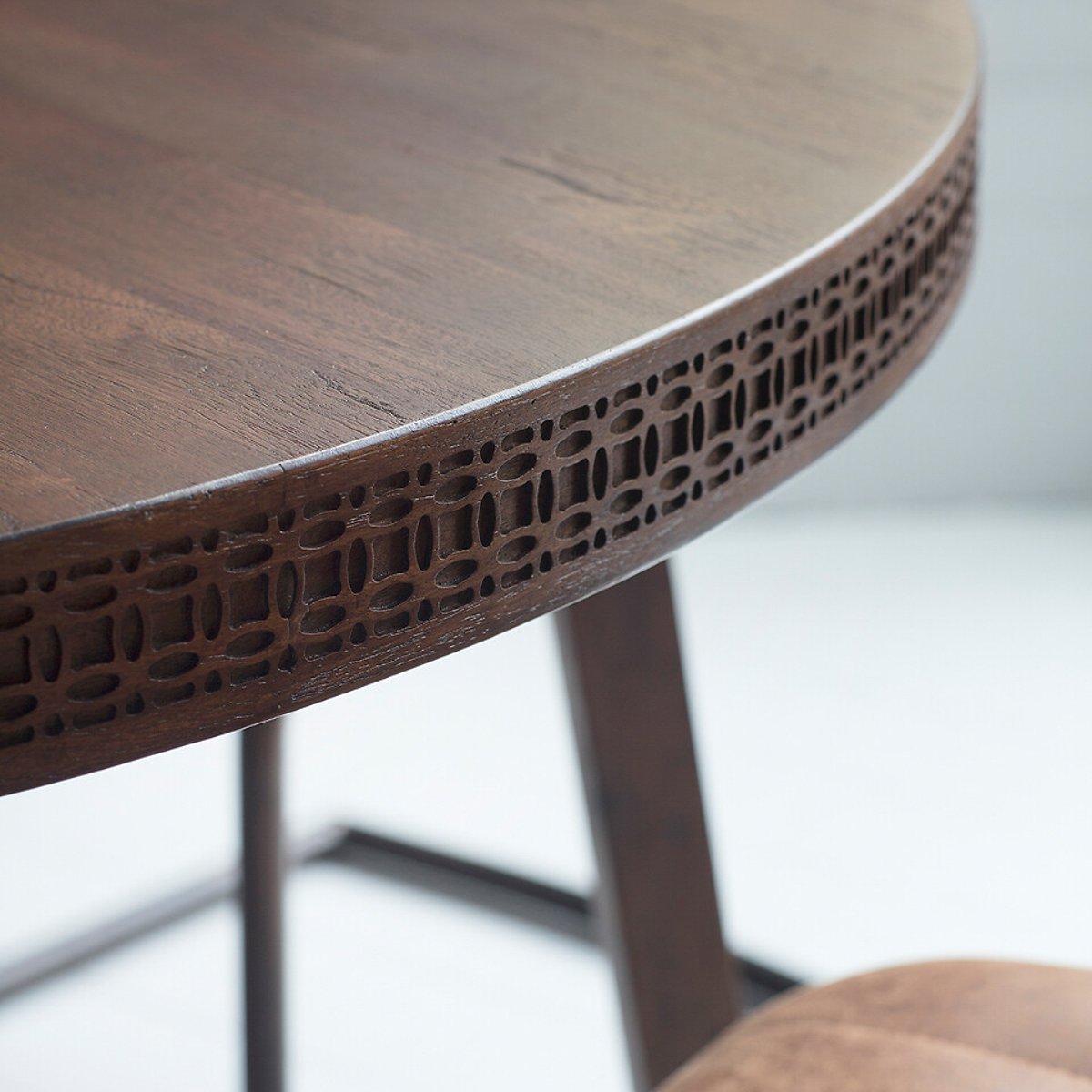 Barauni Boho Carved Wood Round Dining Table (Seats 4) brown , ÉDITÉ
