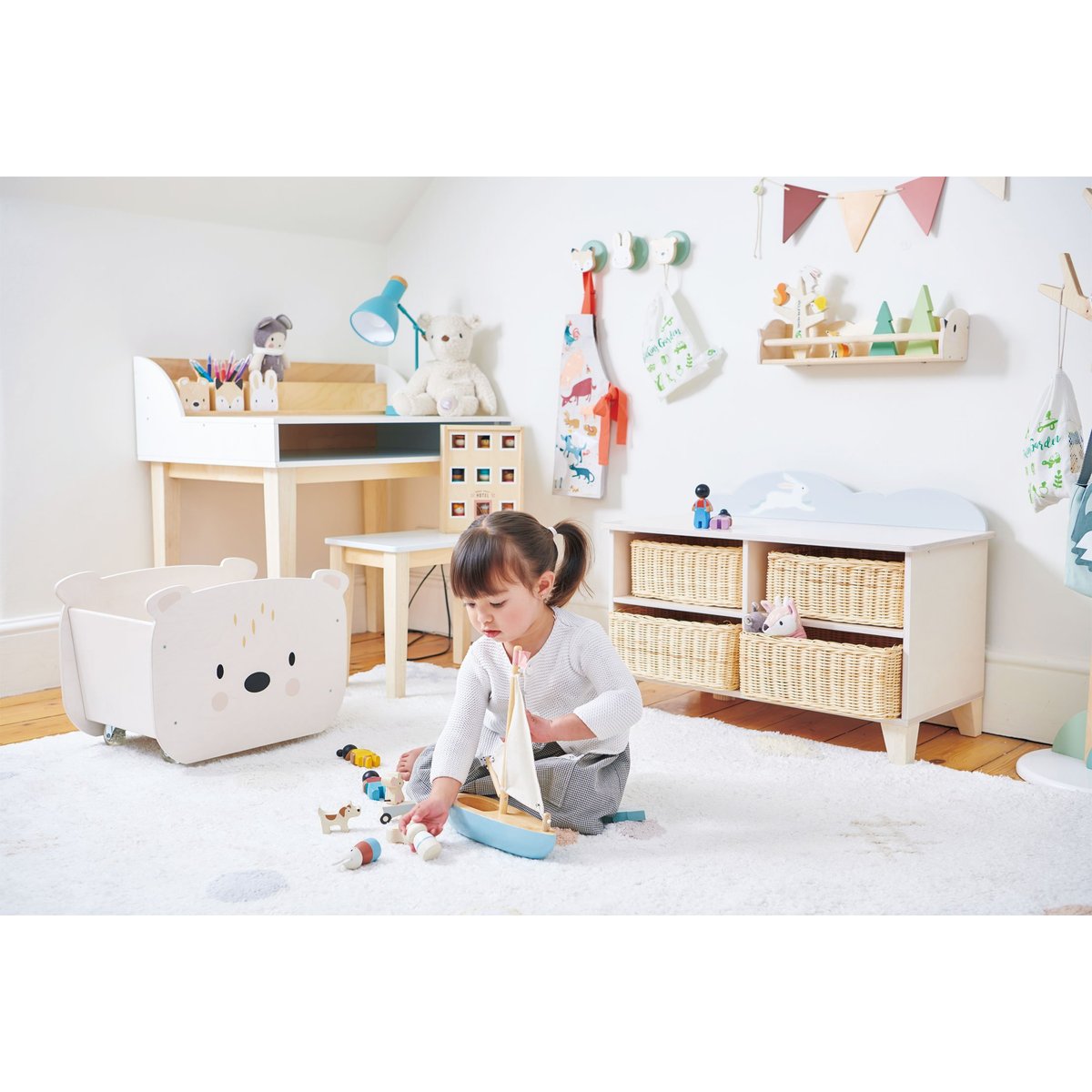 Bateau en bois bleu, beige, rouge, TENDER LEAF TOYS