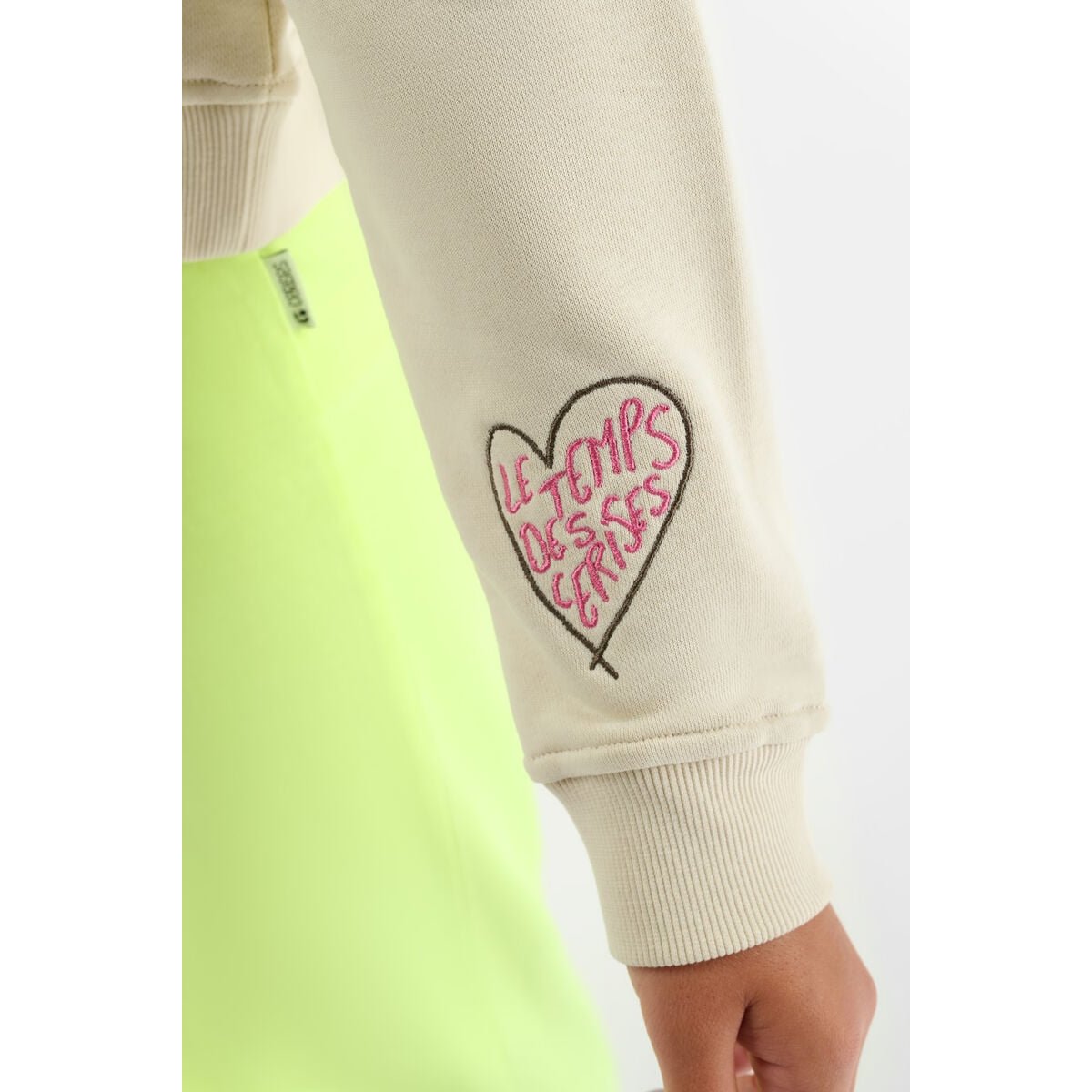 Sweat-Shirt UPAGI ivory, LE TEMPS DES CERISES
