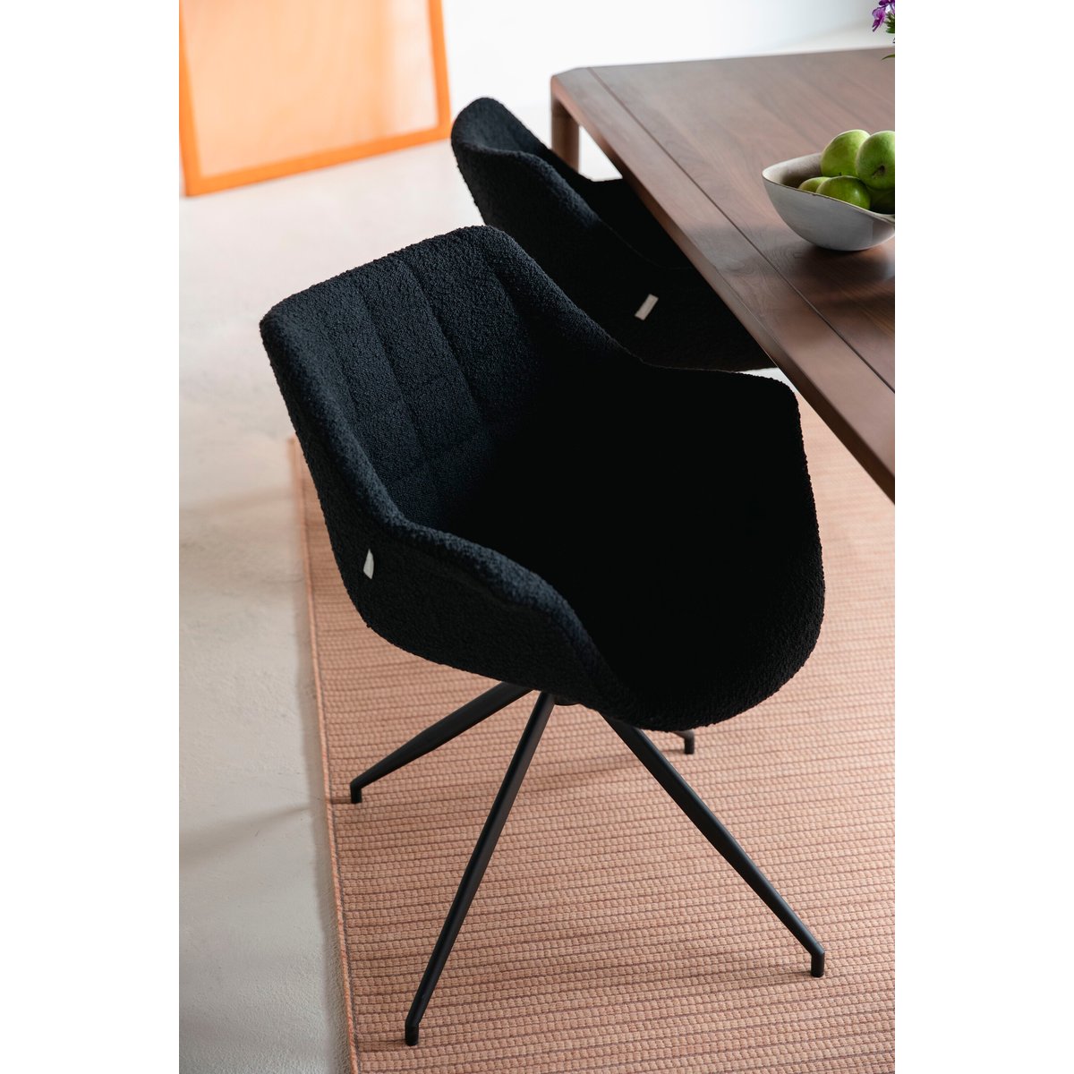 Fauteuil en tissu DOULTON noir, ZUIVER
