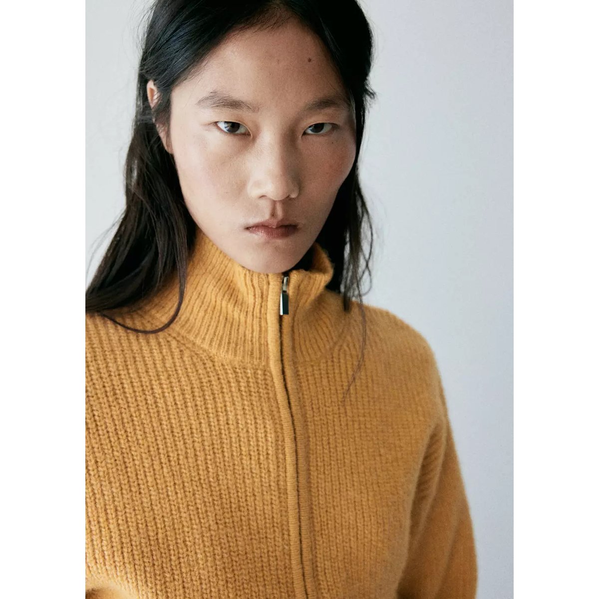 Pull-over col roulé fermeture Éclair moutarde, MANGO
