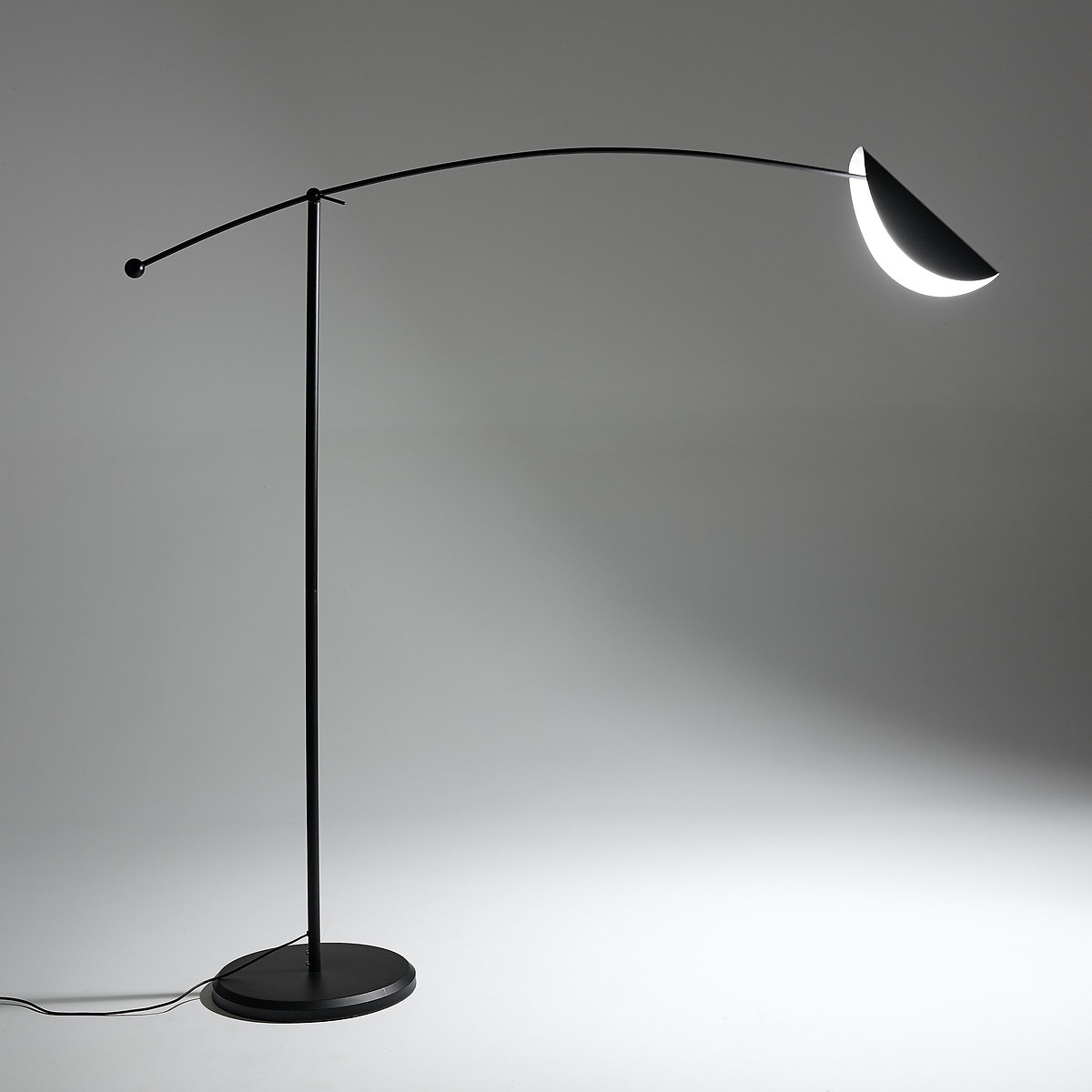 Funambule Arc Floor Lamp black, AM.PM