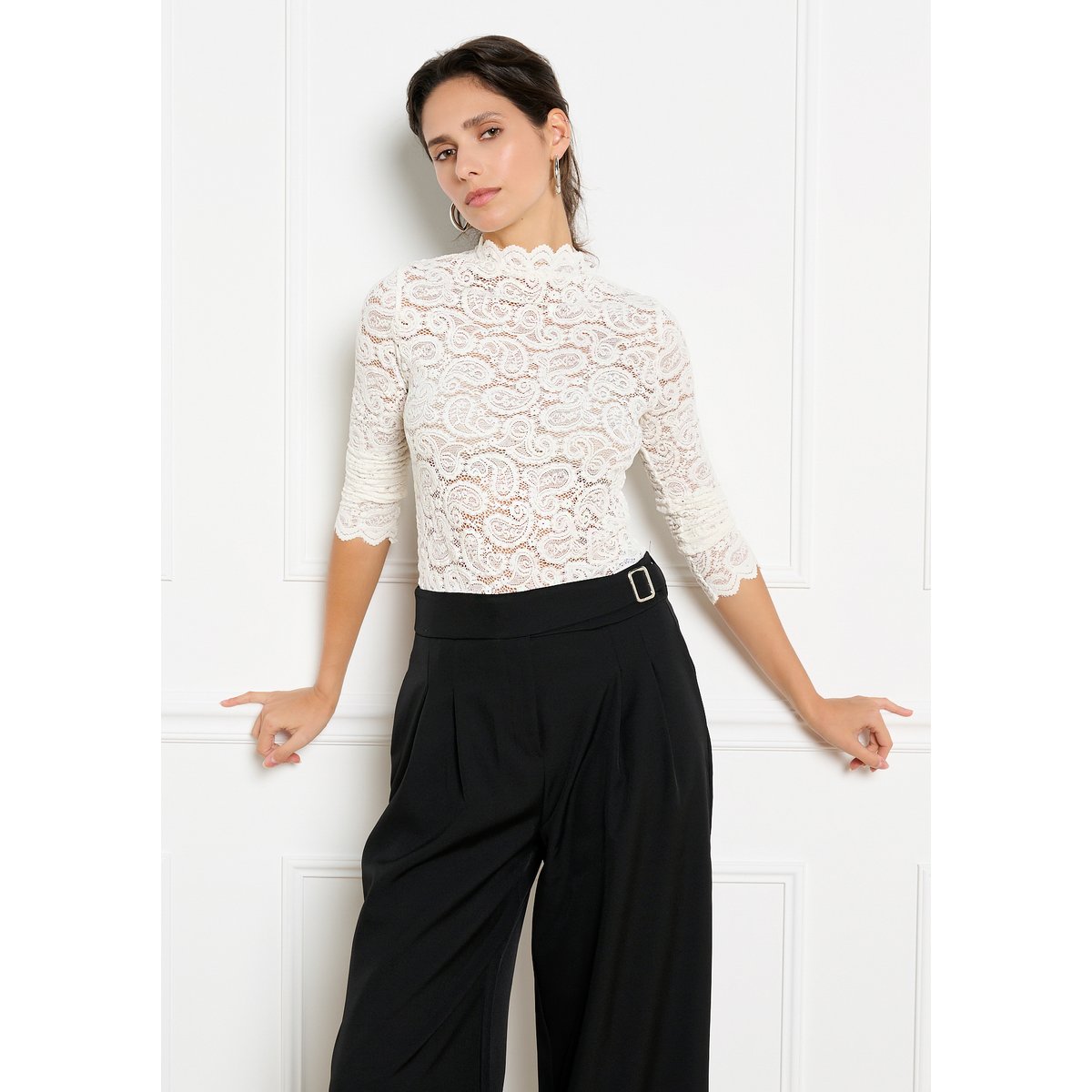 T-shirt col montant en dentelle blanc casse, LOLALIZA