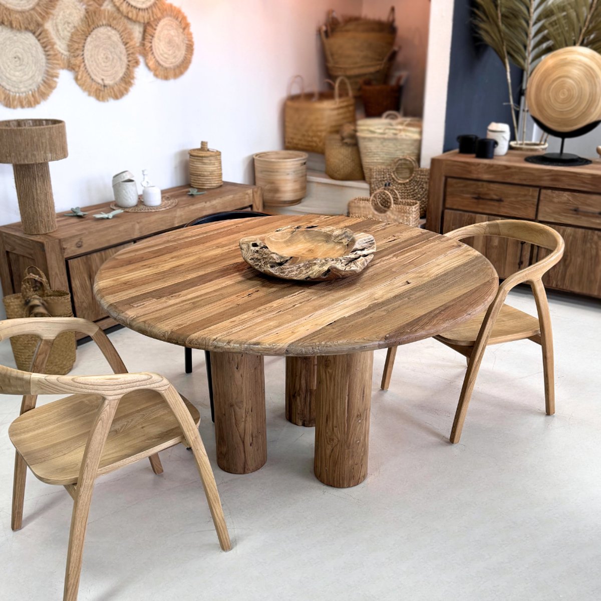 Table à manger ronde en bois de teck recyclé RONNY naturel, HYDILE