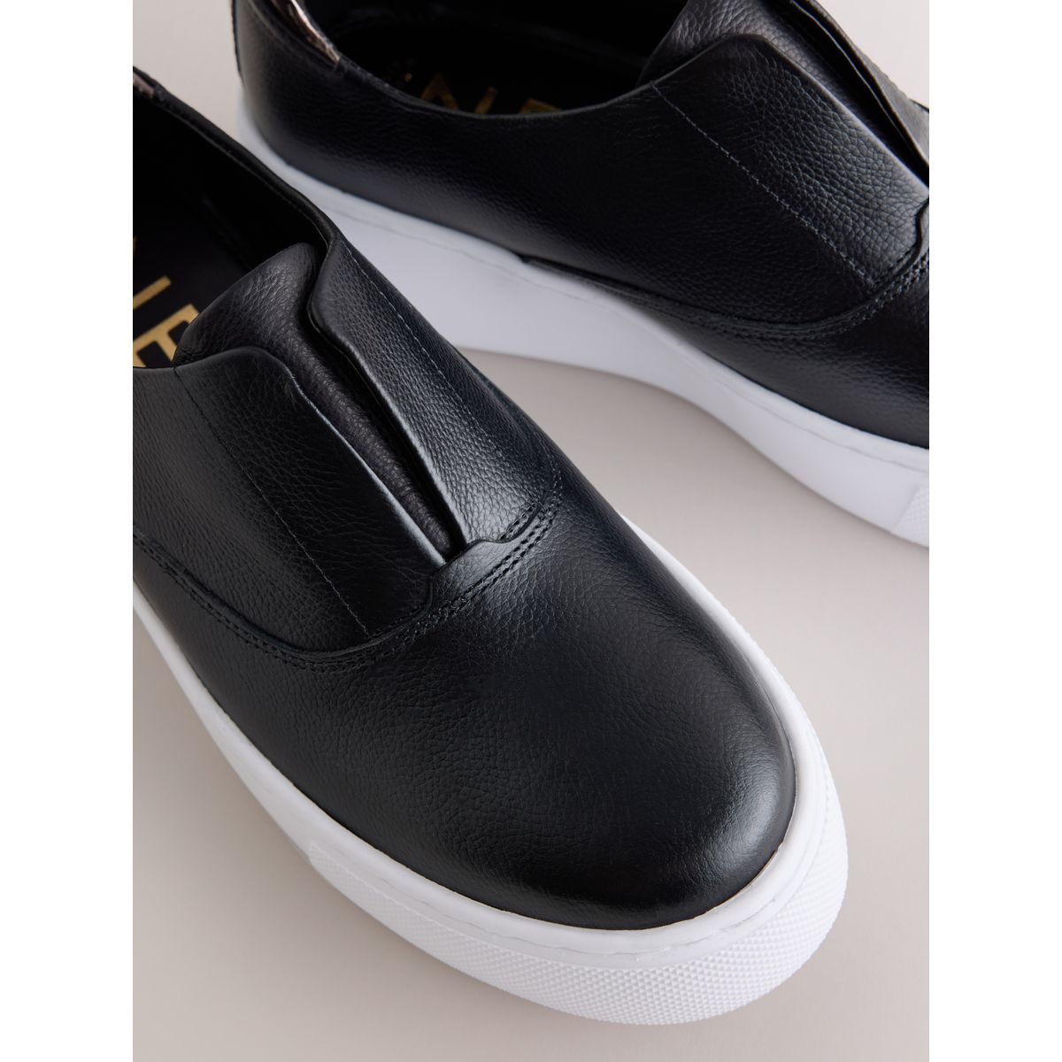 Baskets en cuir plateforme forever comfort® noir, NEXT