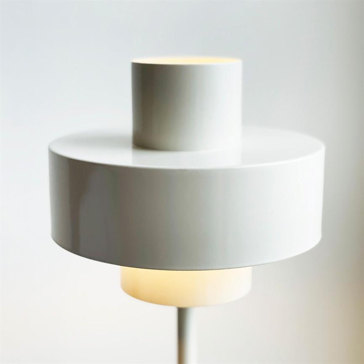 Lampe à poser en métal blanc STOKE blanc, DYBERG LARSEN