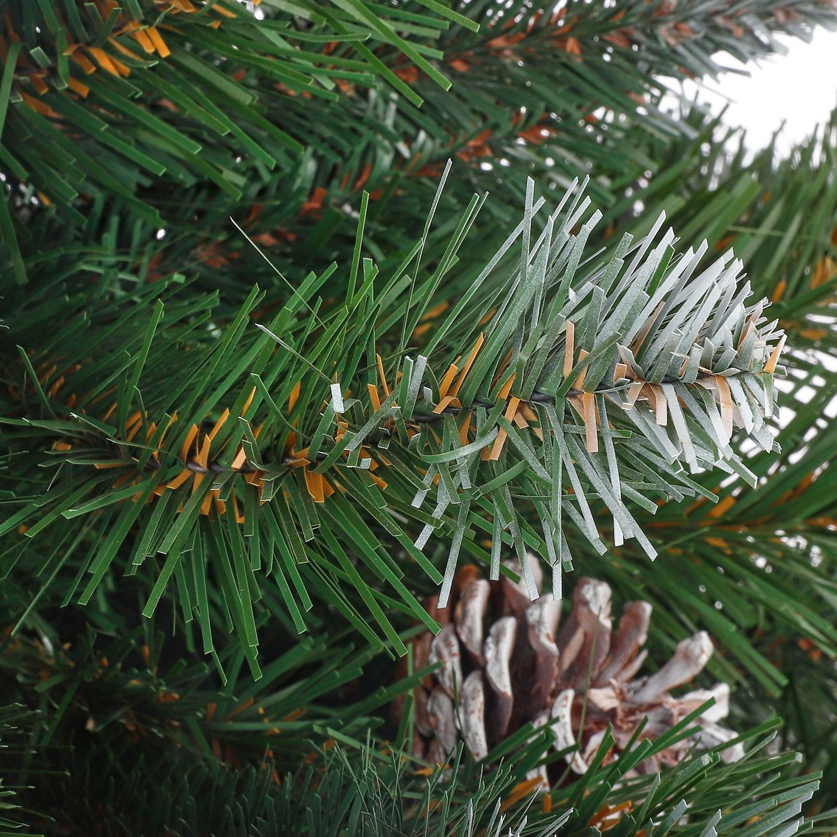 Sapin de Noël artificiel dans un sac en jute EMPRESS vert, TRIUMPH TREE