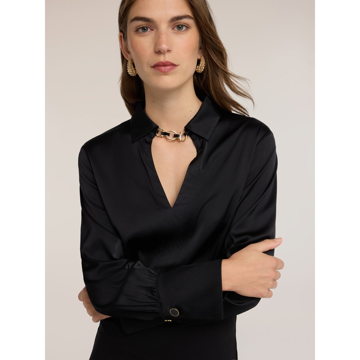 Robe chemisier avec détail bijou noir, MOTIVI