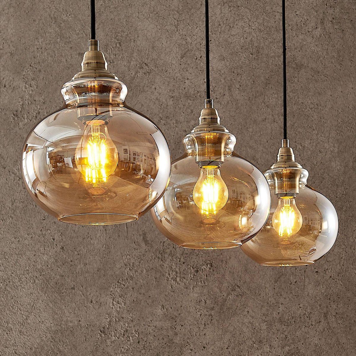 Suspension en verre vintage, Tymoni ambre, laiton ancien, LINDBY