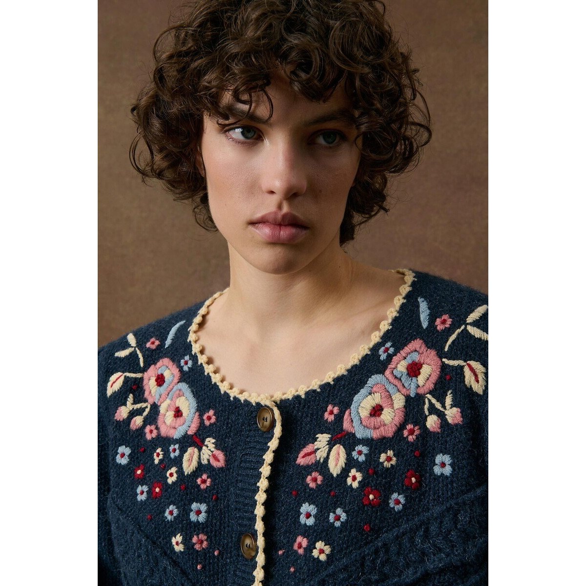 Cardigan col rond brodé, SANDYA marine, LOUISE MISHA