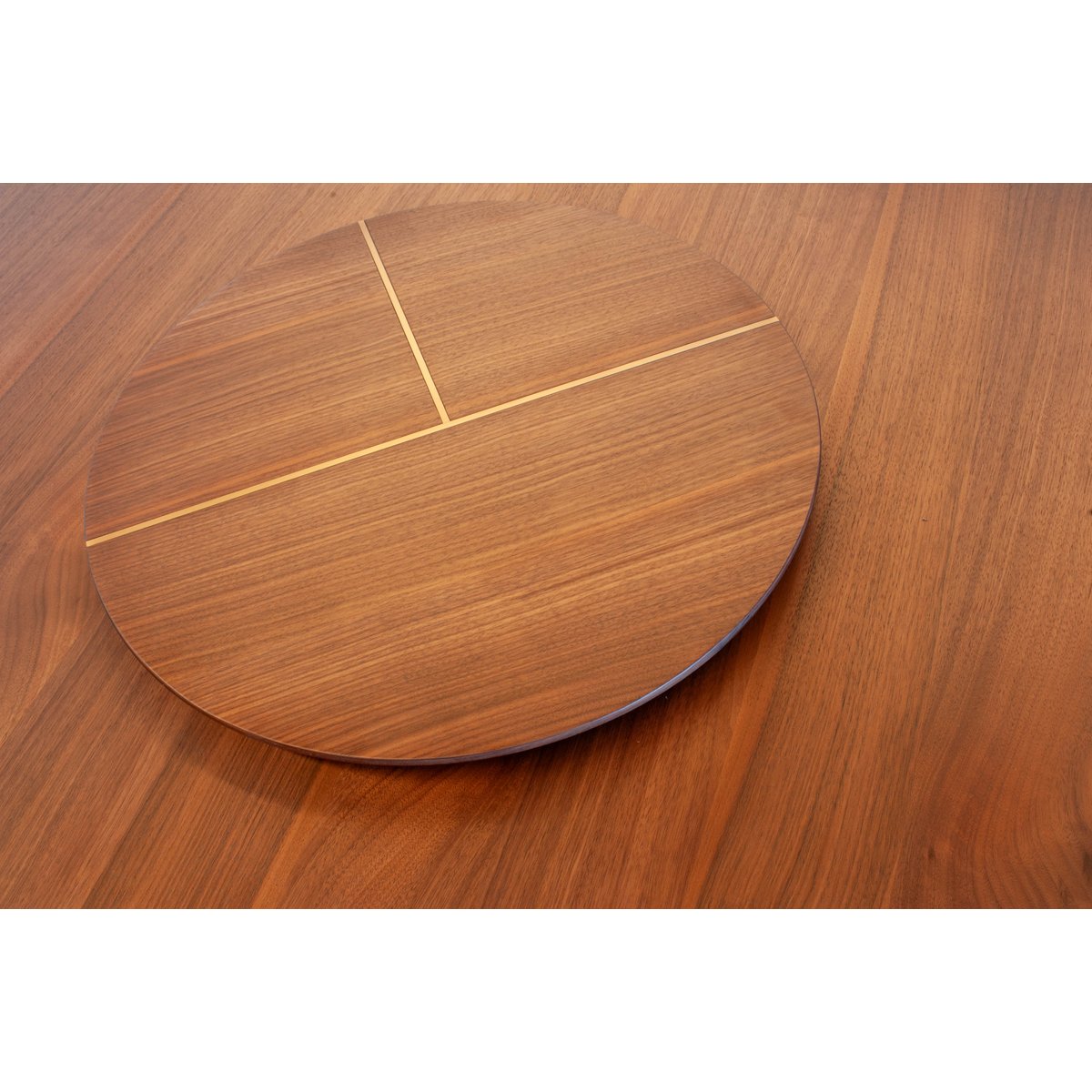 Table de repas ronde en noyer ELENA bois foncé, PRODUIT INTERIEUR BRUT