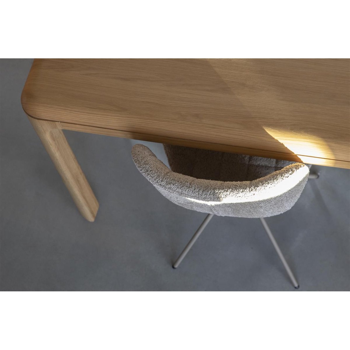 Table à manger carré en bois, L.180 , OEVER beige, ZUIVER