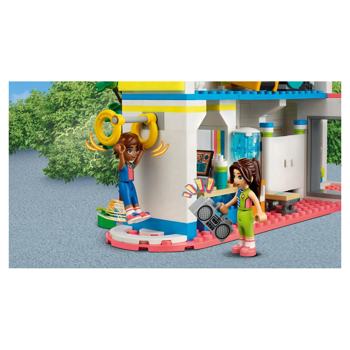 Friends Le centre sportif multicolore, LEGO