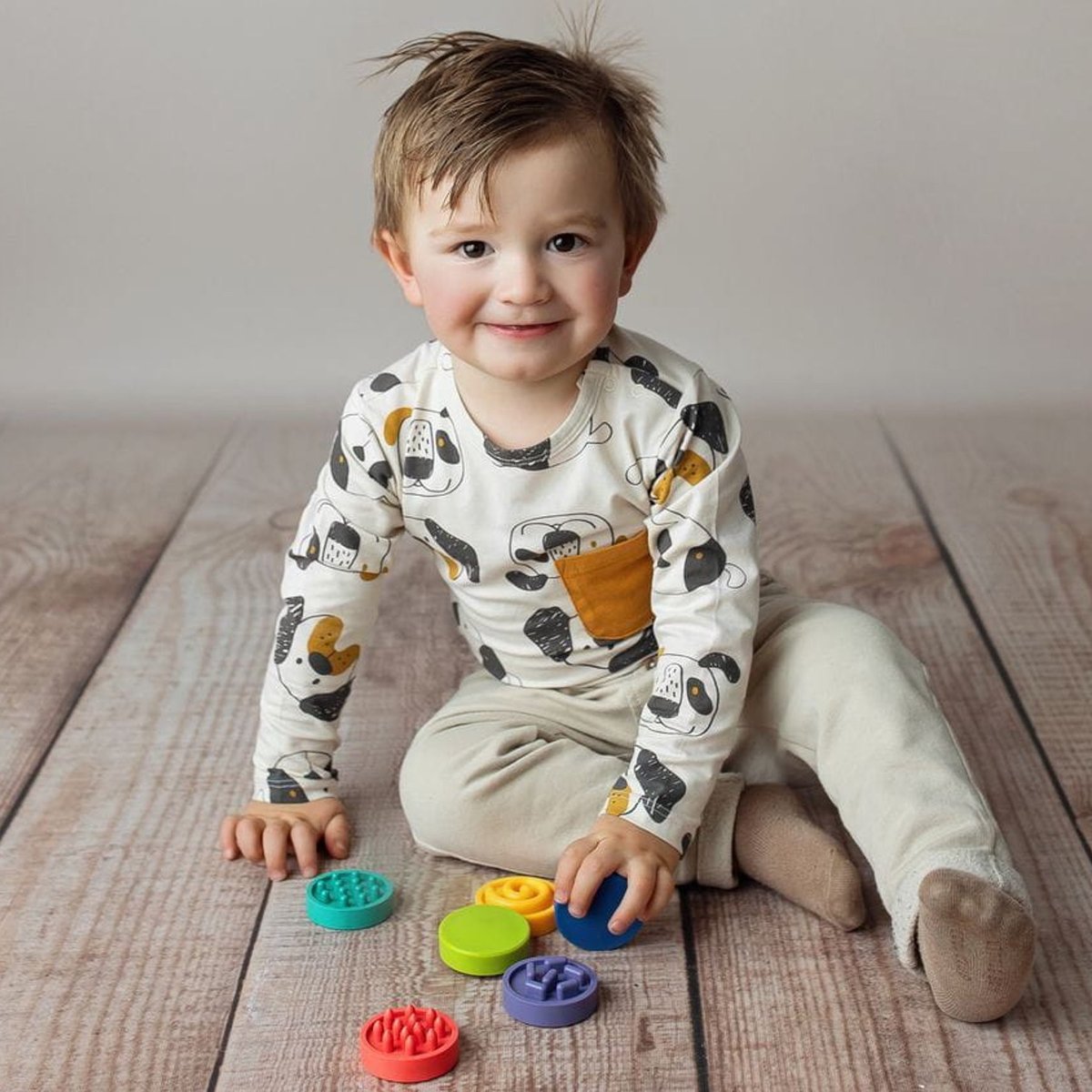 Puzzle sensoriel Montessori XL – Formes tactiles à associer SENSO multicolore, SEVIRA KIDS