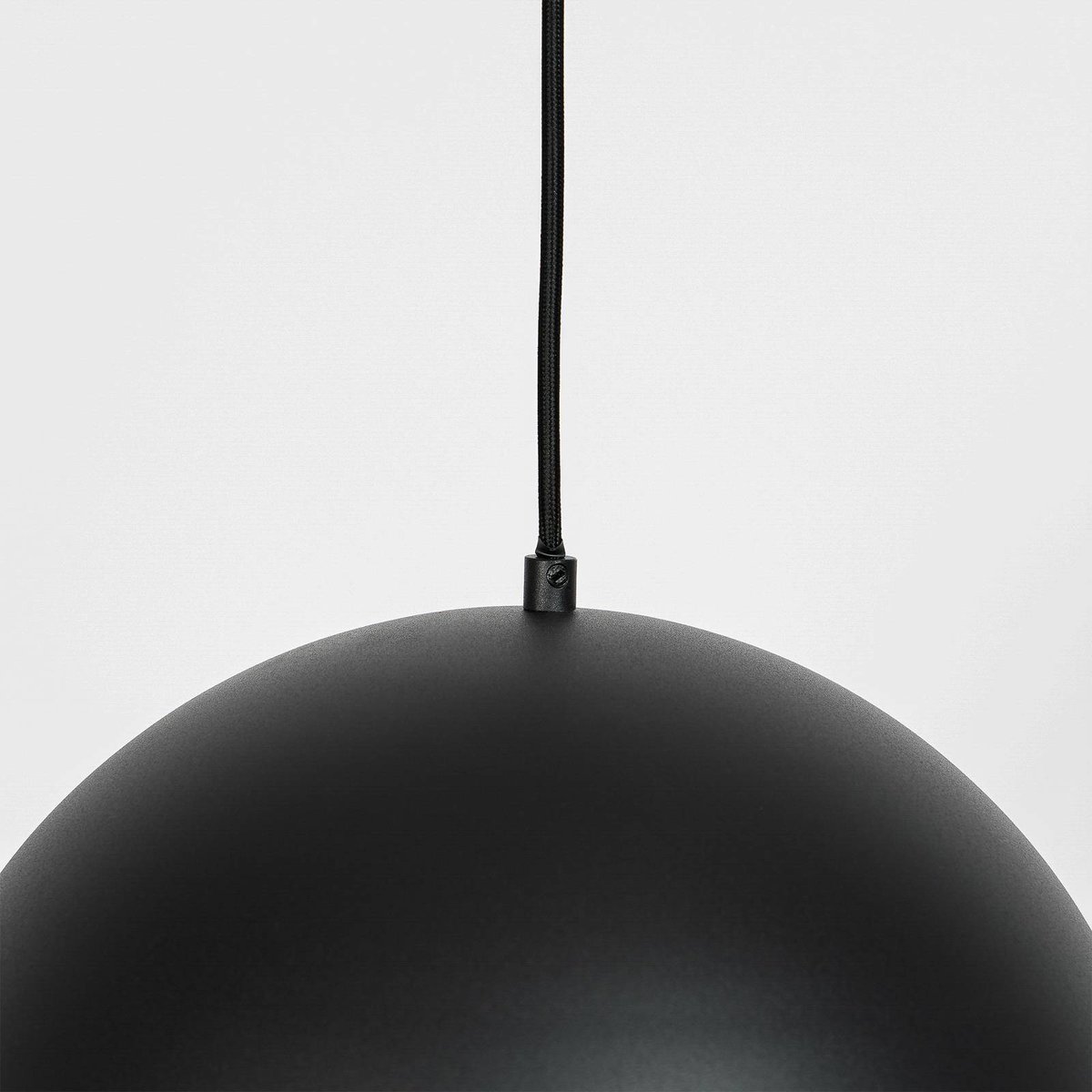 Suspension en métal design, Aparas noir, or, LUCANDE