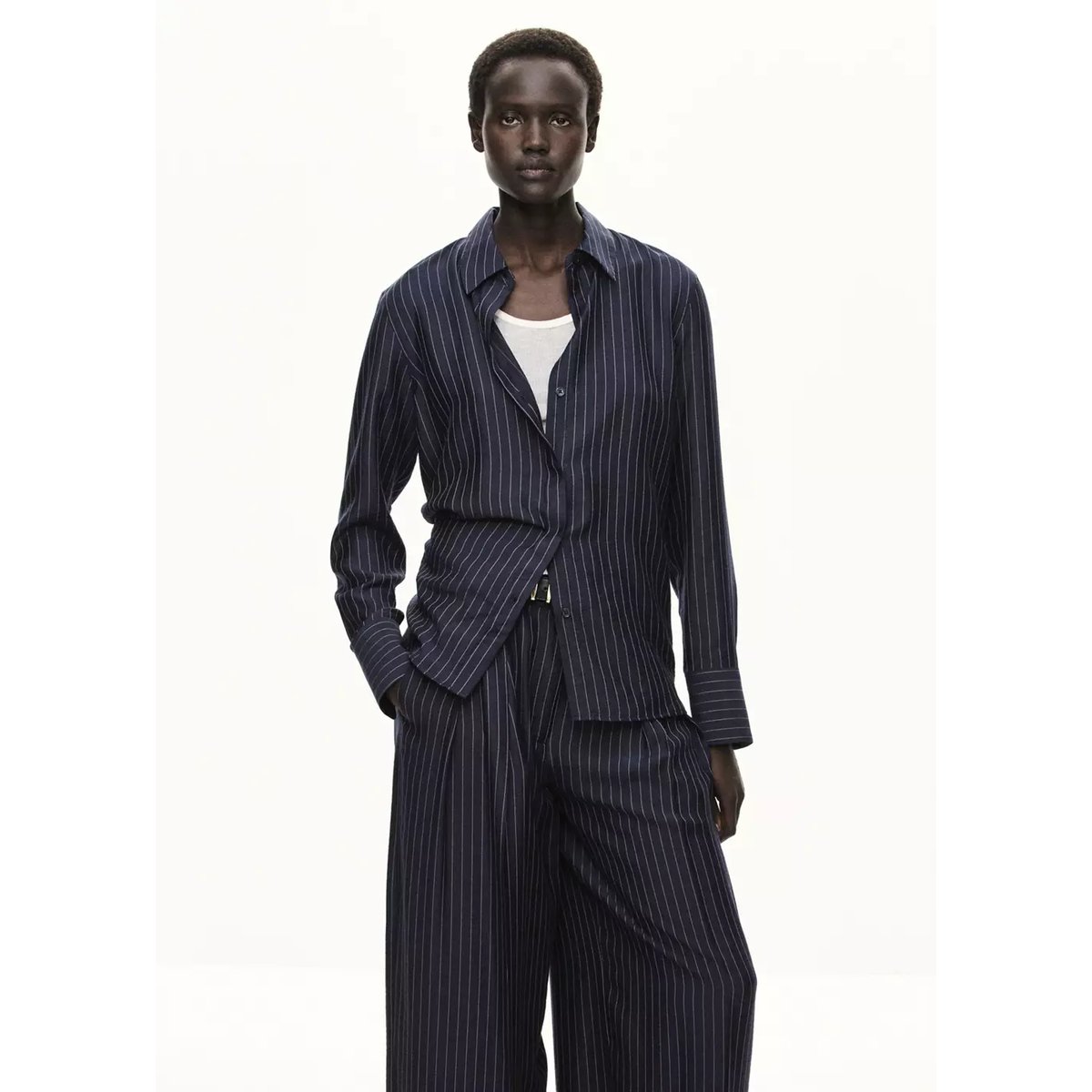 Chemise modal fines rayures bleu marine, MANGO