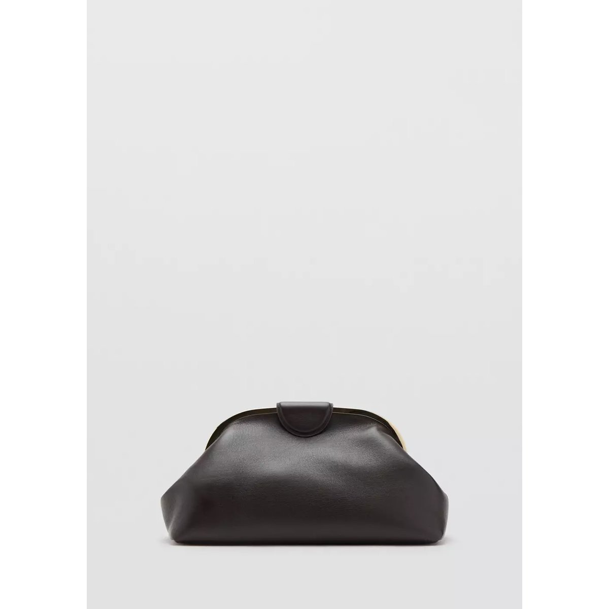 Grand sac pochette détails métalliques chocolat, MANGO