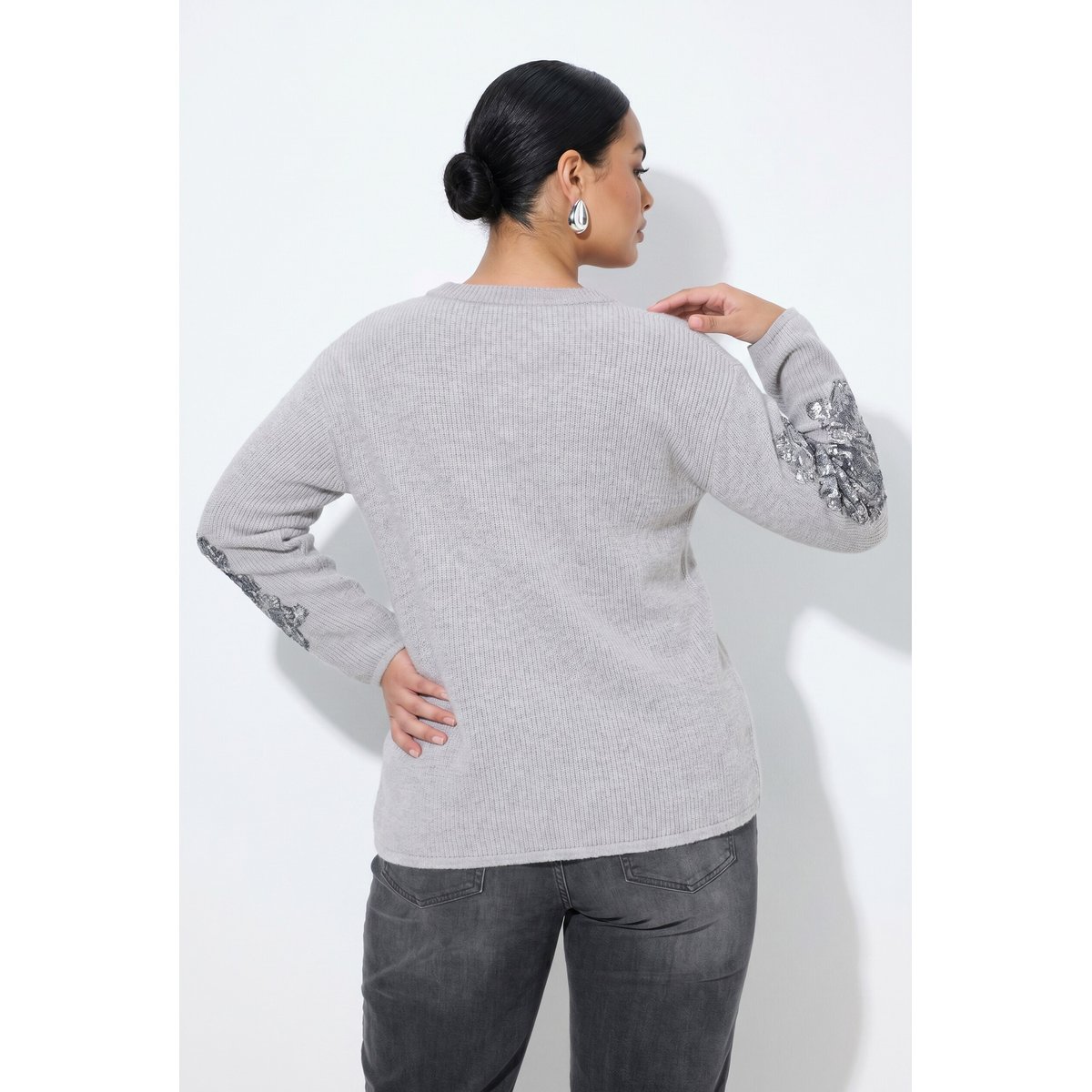 Pull coupe Classic Fit, broderies florales chiné gris moyen, ULLA POPKEN