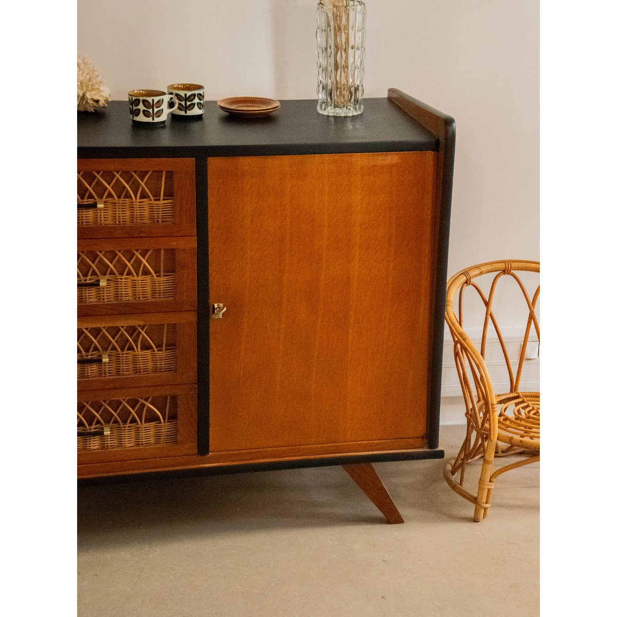 Commode en rotin tressé Olga N°431 - Bon état bois foncé, DEBONGOUT