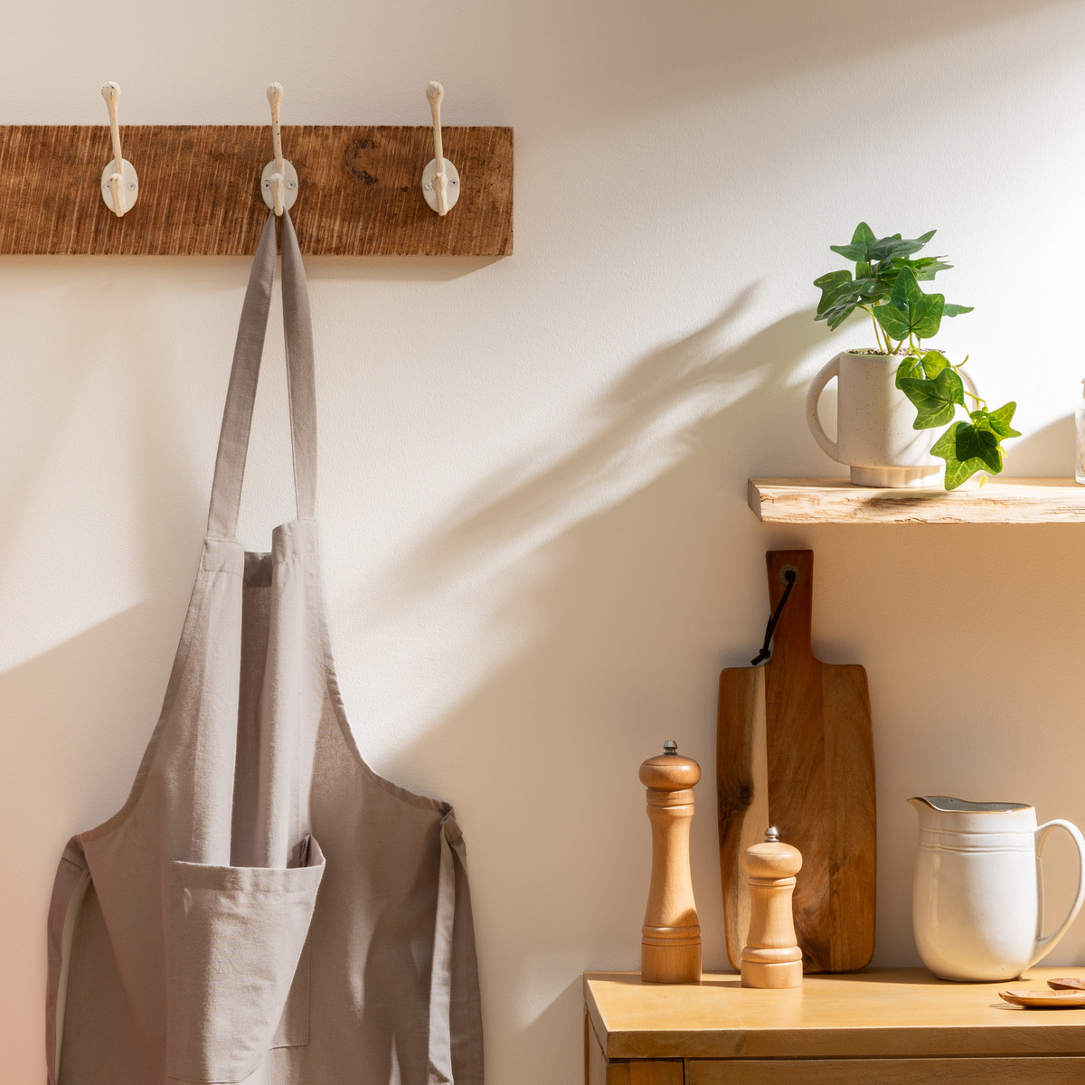 Tablier de cuisine en coton ANJALI gris clair, ATMOSPHERA